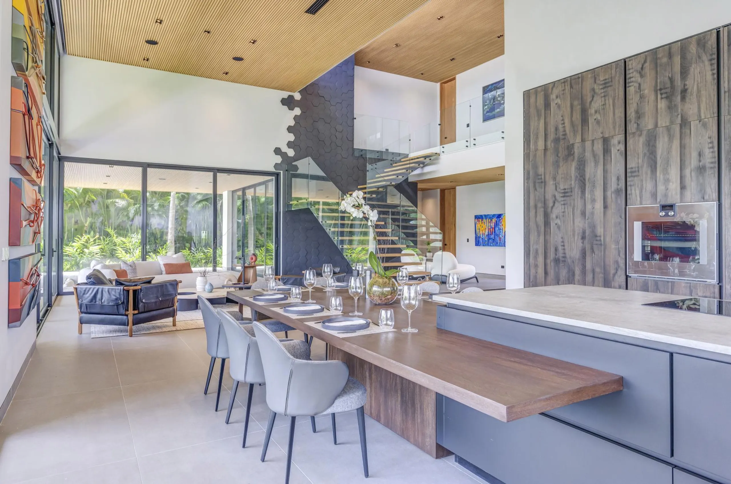 Stylish Modern Villa with Private Pool and Golf Views — photograph 9