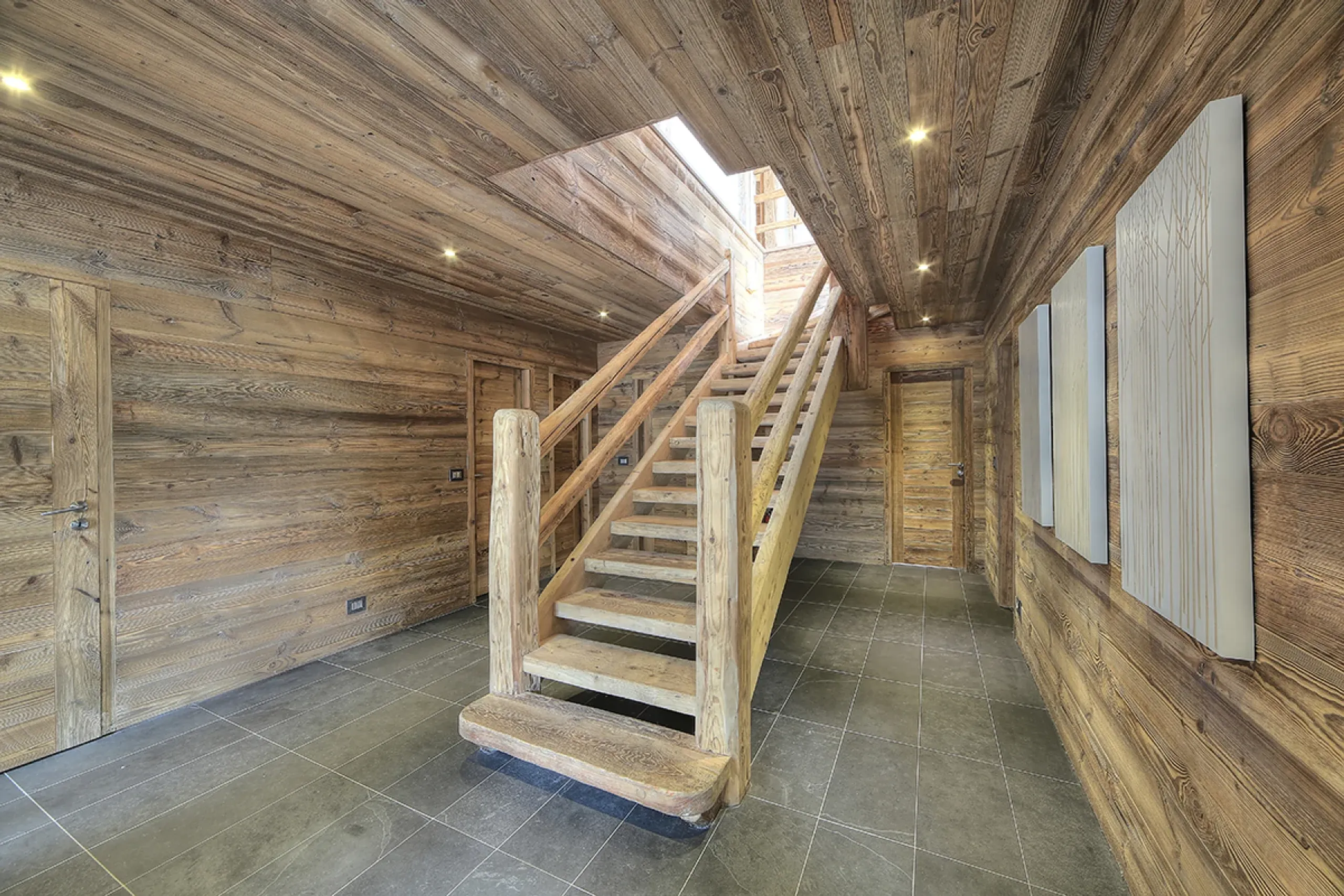Historic Ski-In/Ski-Out Farmhouse with Spa, Jacuzzi, and Panoramic Mont Blanc Views — photograph 10