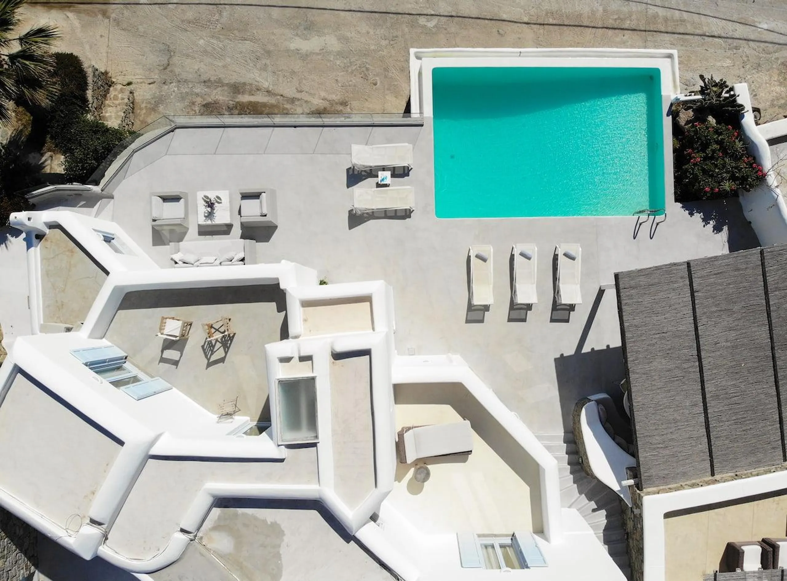 Gleaming Seven Bedroom Villa with Private Pool, and Psarou Bay Views — photograph 5