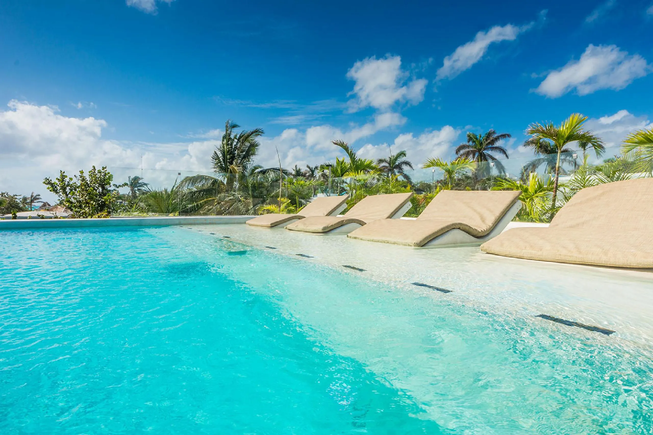 Luxury Playa del Carmen Villa with Infinity Pool and Ocean Views, Playa del Carmen