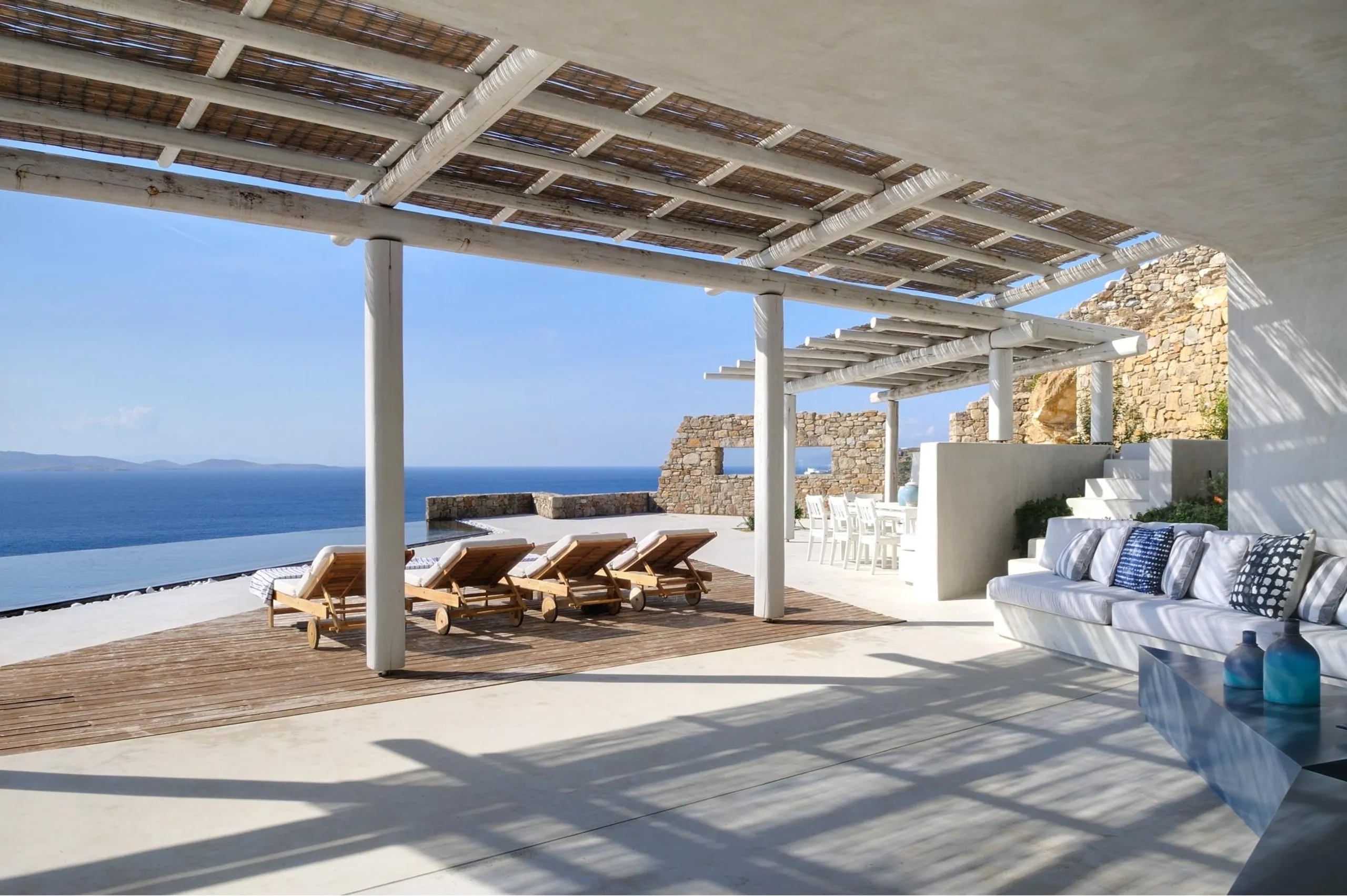 Majestic Oceanview Villa in Mykonos with Infinity Pool — photograph 6