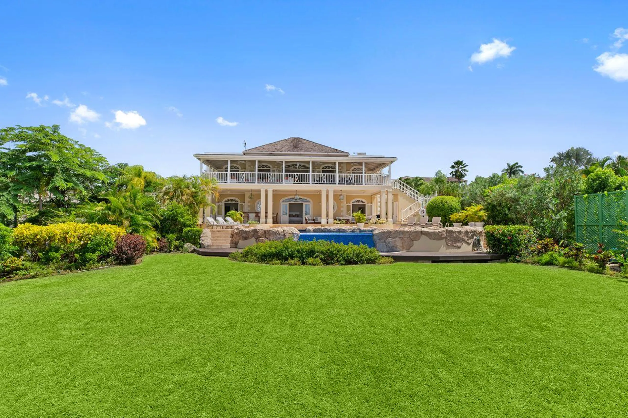 Gleaming 5-Bedroom Villa with Pool, Games Room, and Sea Views, Sugar Hill Resort