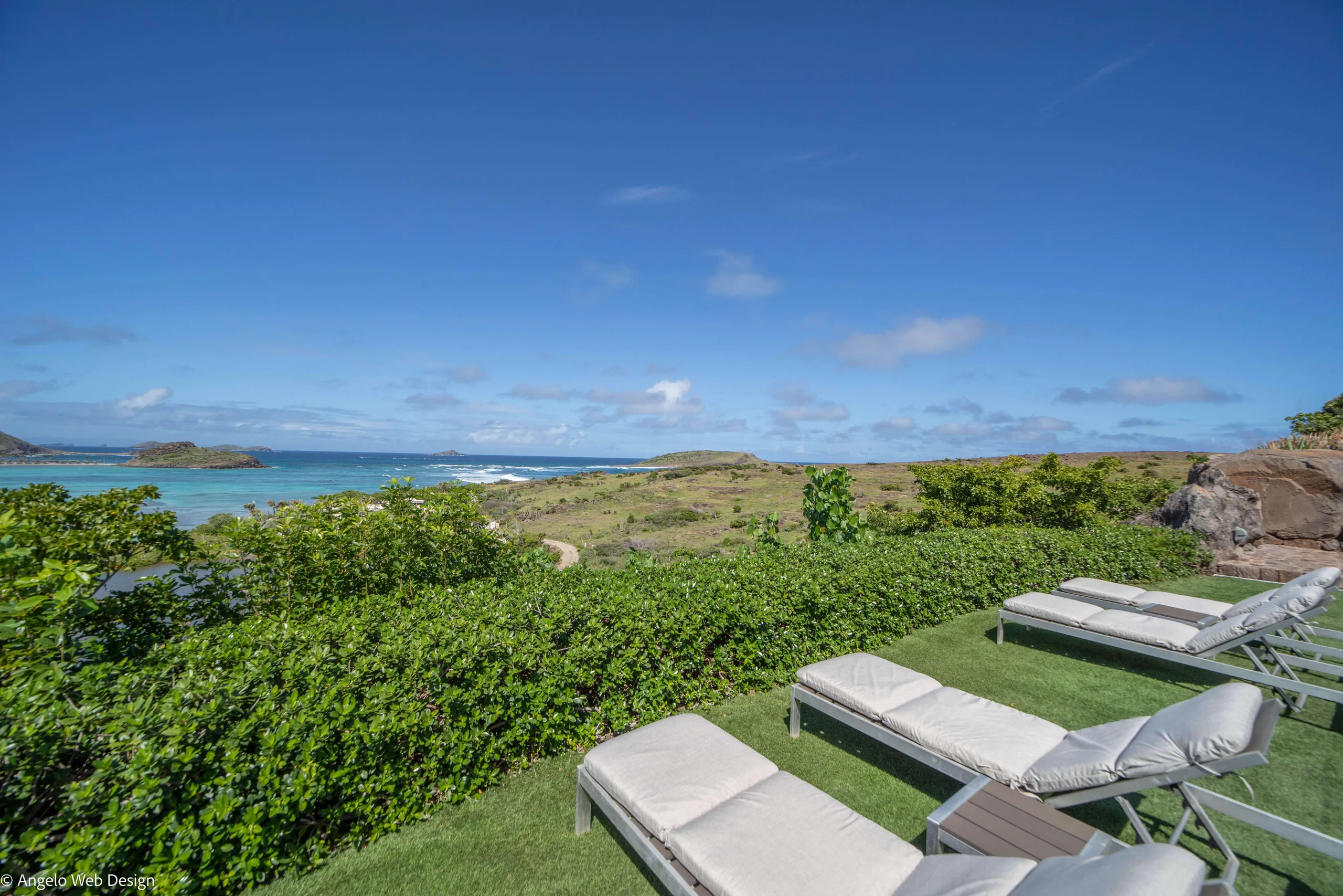 Breathtaking Ocean View Oasis with Infinity Pool and Stunning Ocean Views — photograph 10