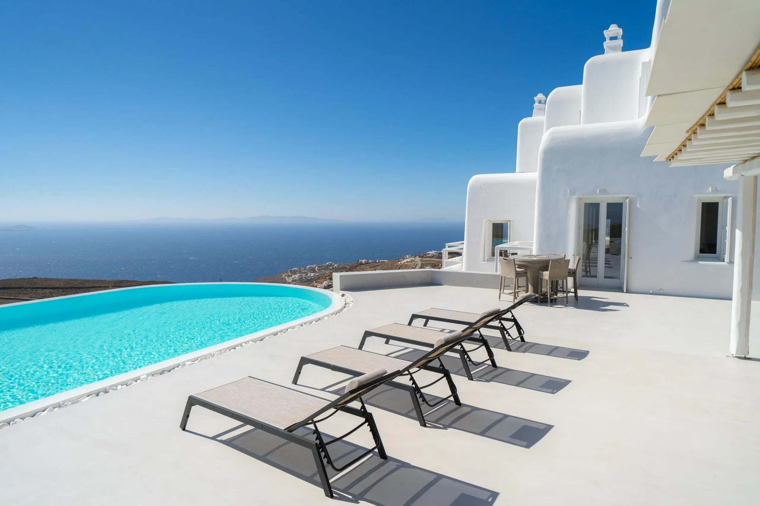 Palatial Luxury Estate in Mykonos with Private Pool — photograph 6