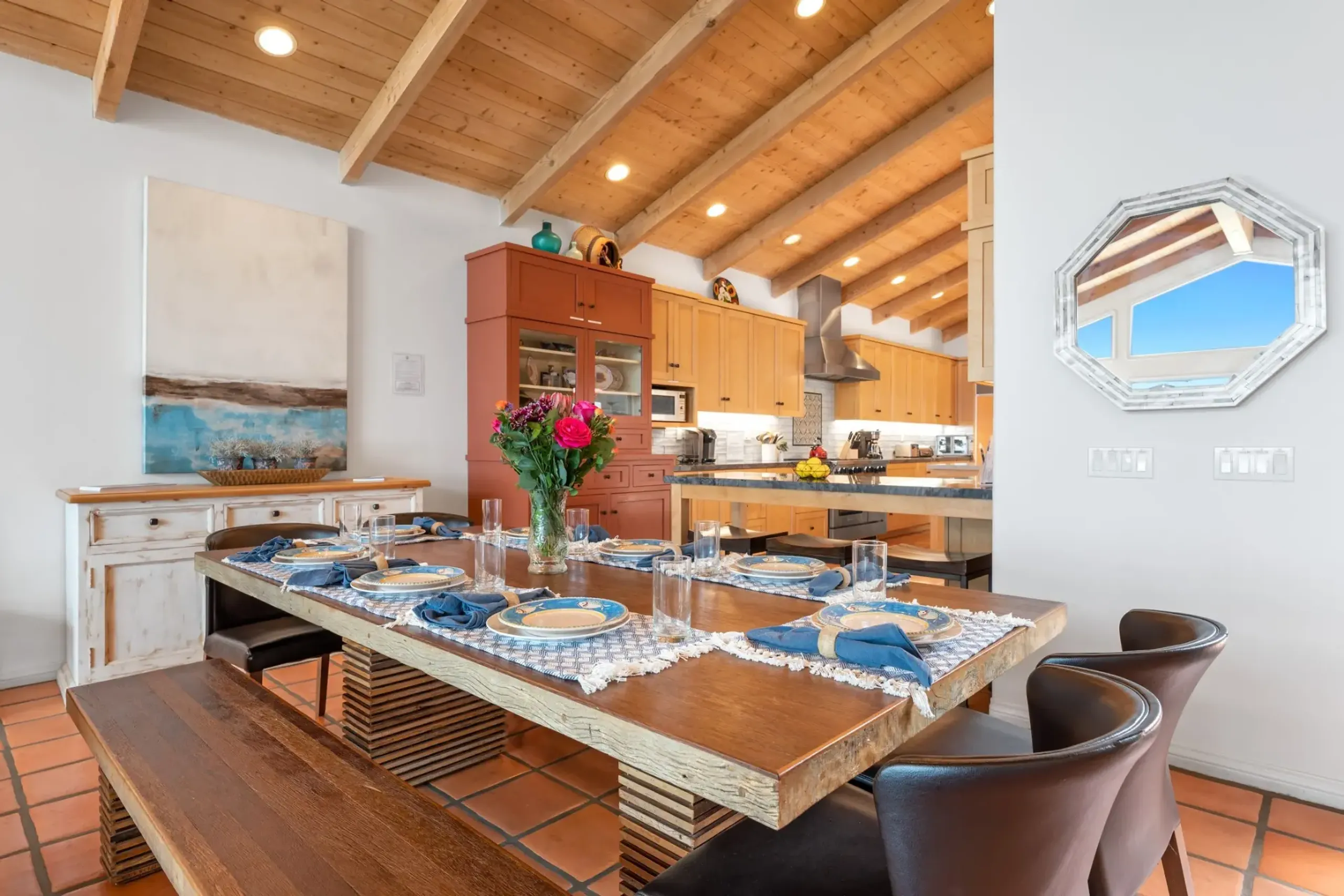 Refreshing 5 Bedroom Villa with Private Pool and Beach Views — photograph 10