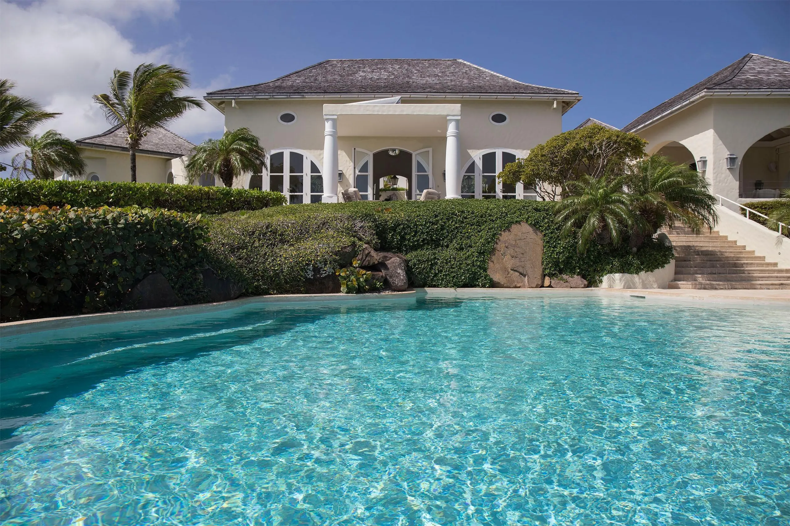 Elegant Seaview Villa with Private Pool and Garden Grounds — photograph 5
