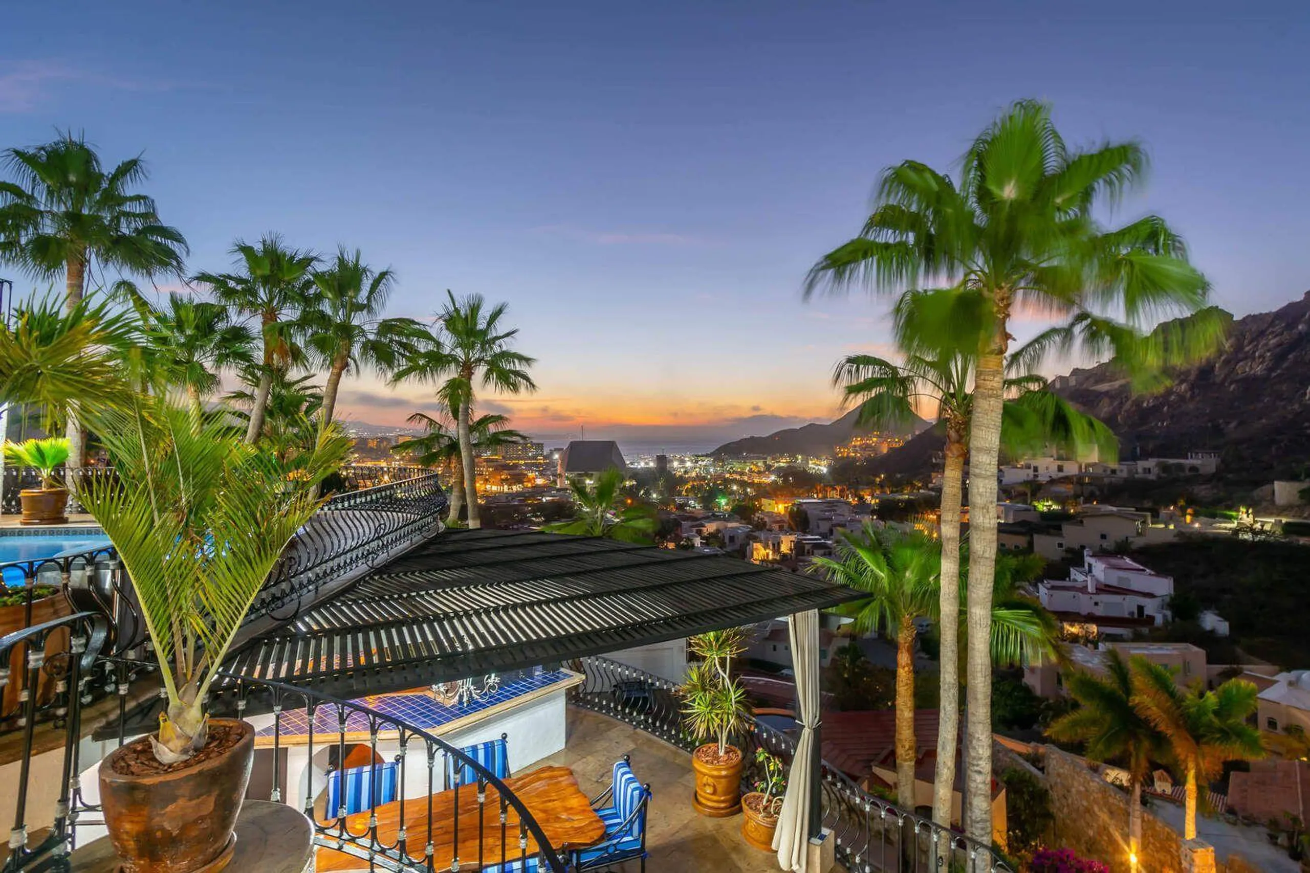 Grand Luxury Pedregral Estate with Sweeping Views Pool — photograph 7