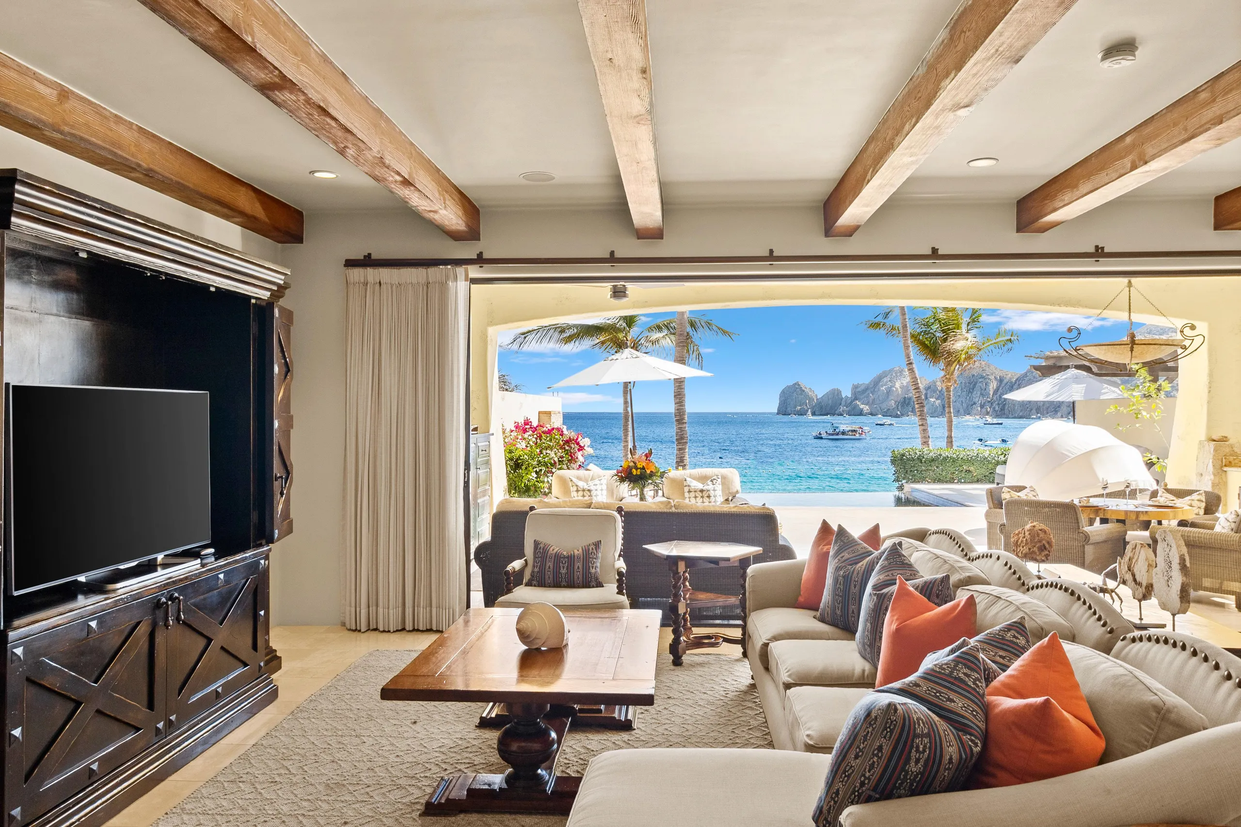 Hacienda Villa with Panoramic Ocean View and Resort Pool — photograph 8