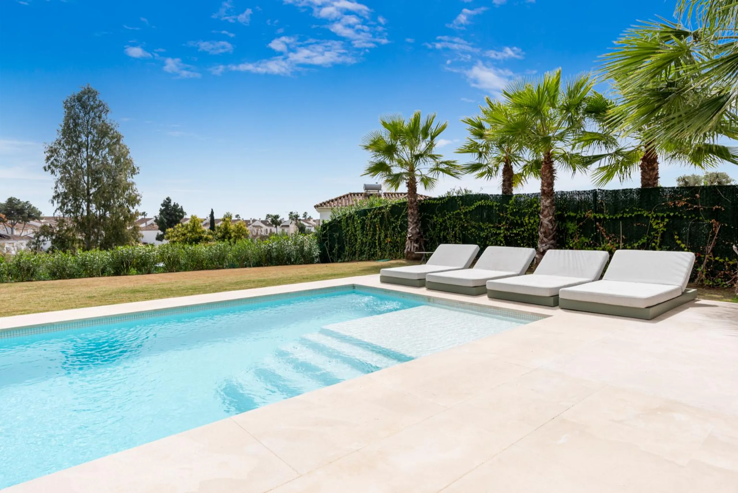Luxurious Contemporary Marbella Villa with Pool and Garden Views in Marbella