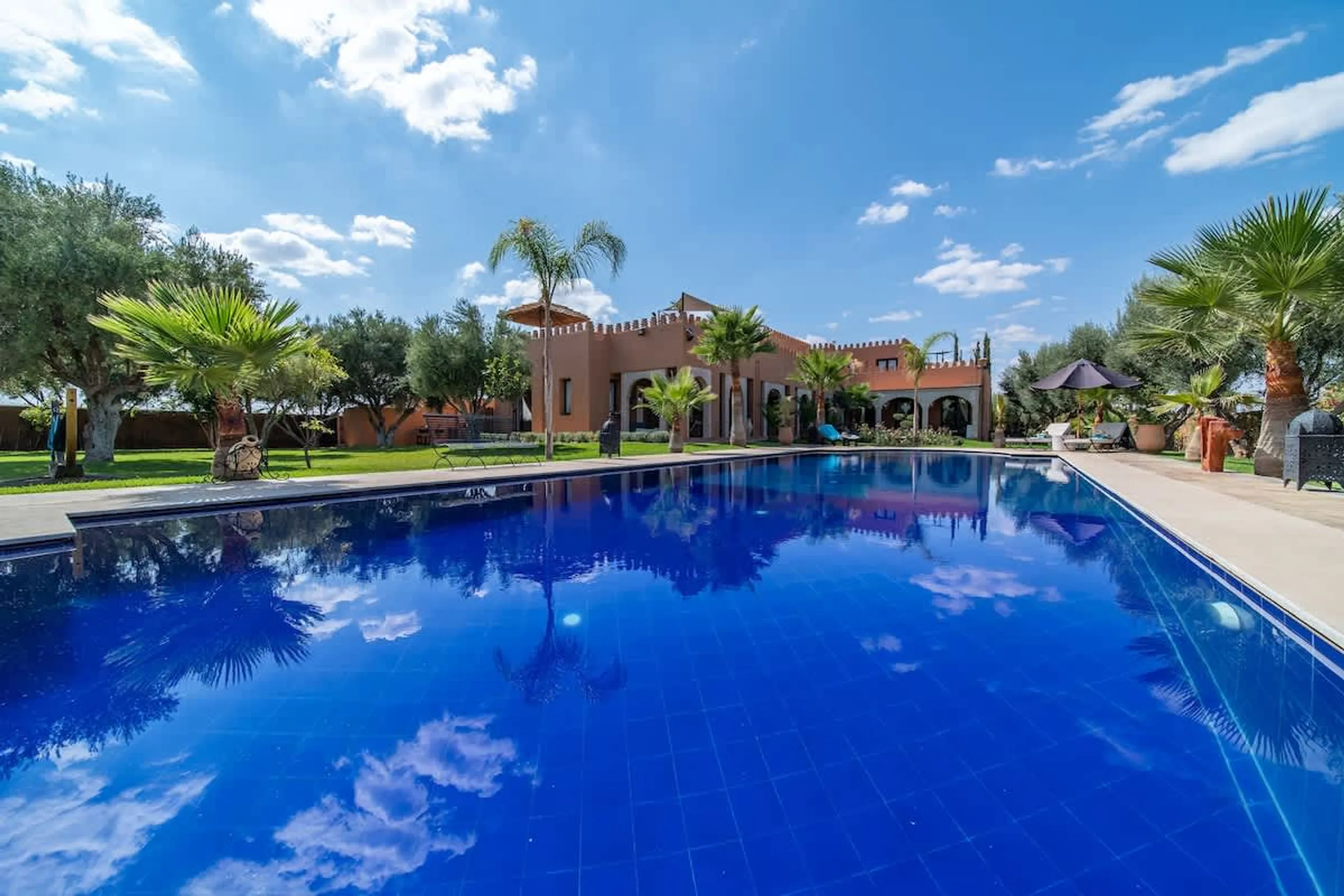 Luxuriant Marrakech Villa with Private Pool and Garden, Sidi Youssef Ben Ali
