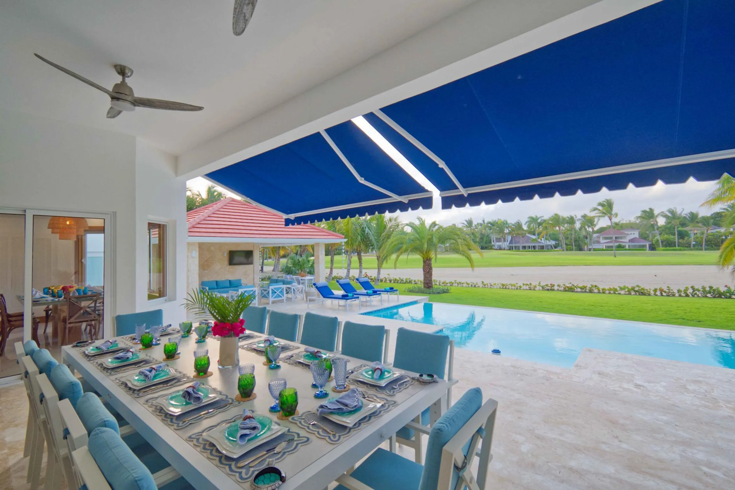 Lavish Luxury Villa in Tortuga Bay near Beach — photograph 10