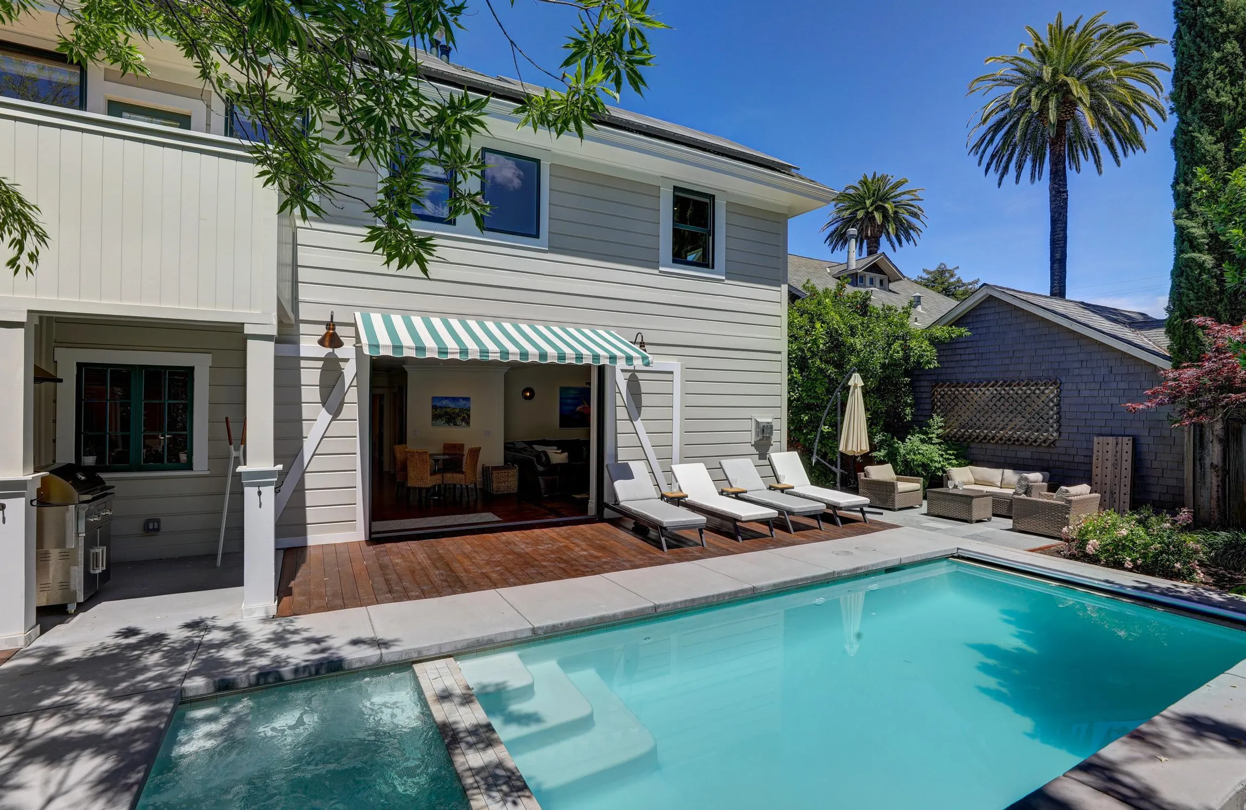 Charming Napa Luxury Vacation Home with Swimming Pool and Great Location — photograph 2