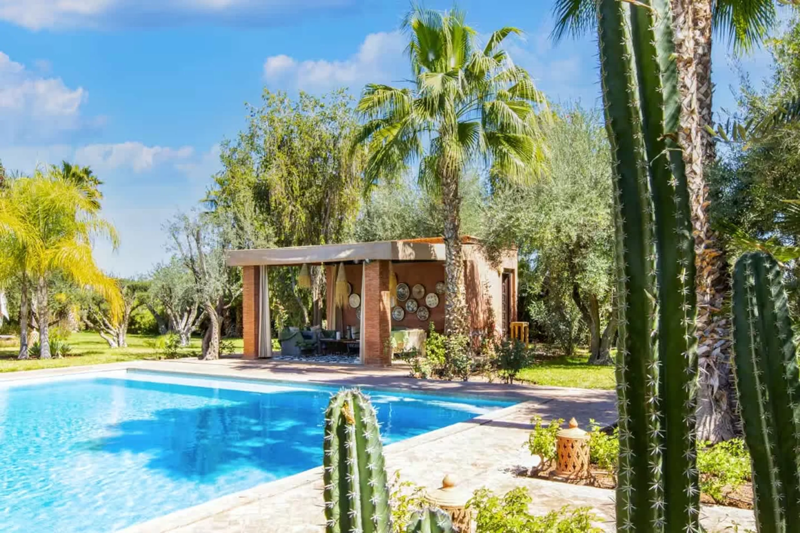 Lavish Marrakech Estate with Private Pool, Sauna and Sports Activities — photograph 2
