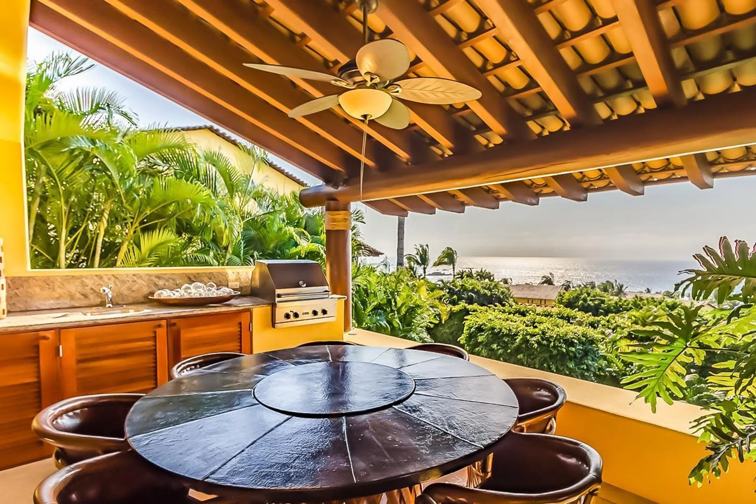 Gleaming Punta Mita Villa with Infinity Pool, Sun Deck, and Game Room — photograph 7