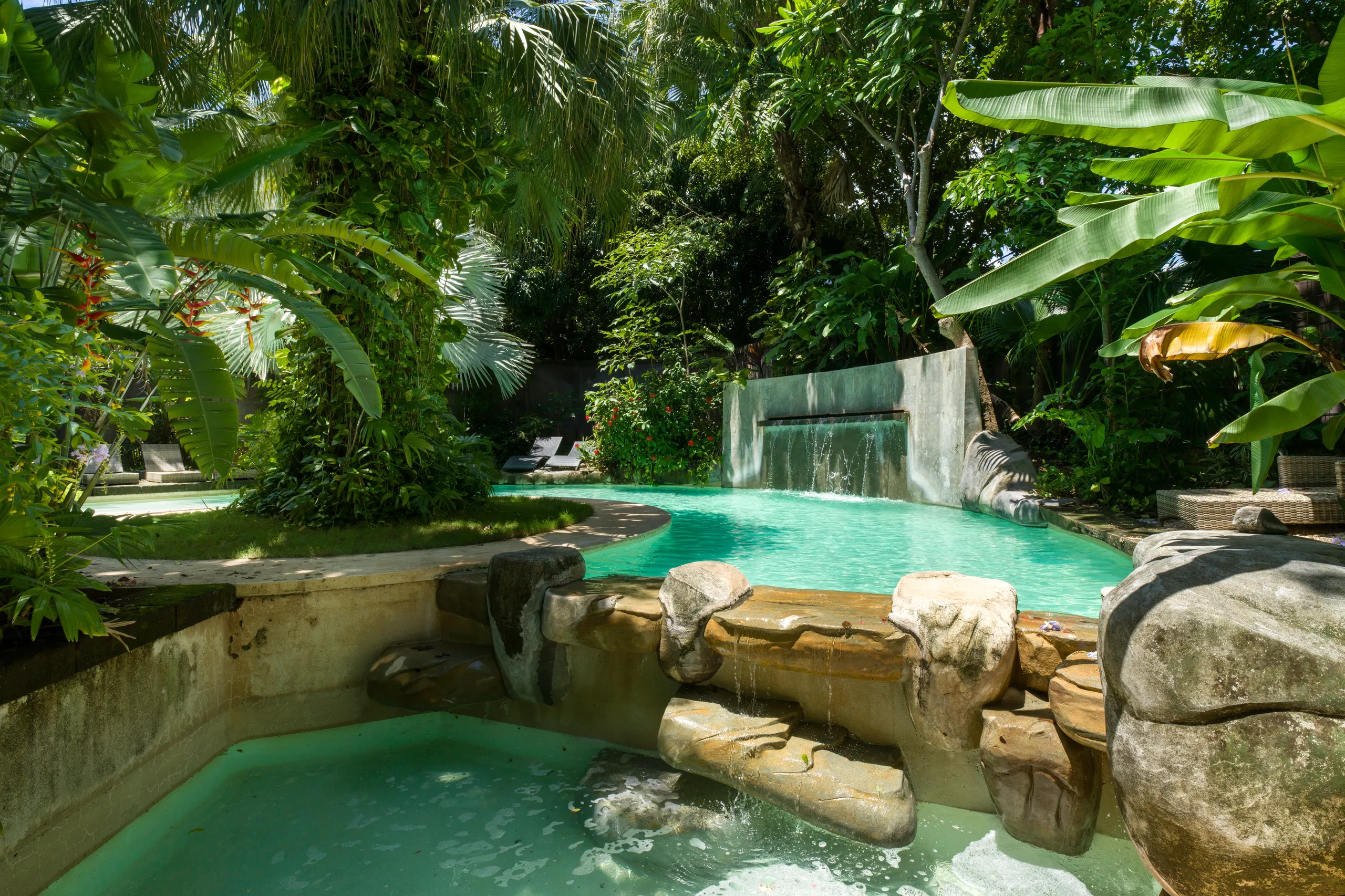 Bold Designer Villa in Tamarindo with Private Pool and Gardens, Tamarindo