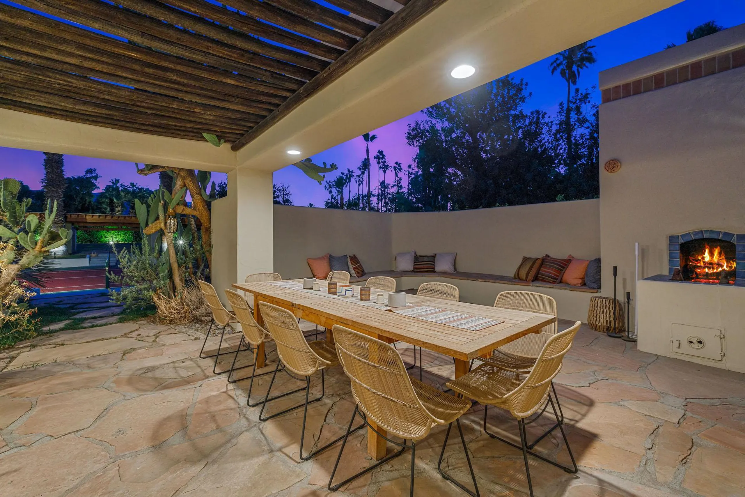 Perfection Estate with Private Pool, Tennis Court, and Golfing Green — photograph 10