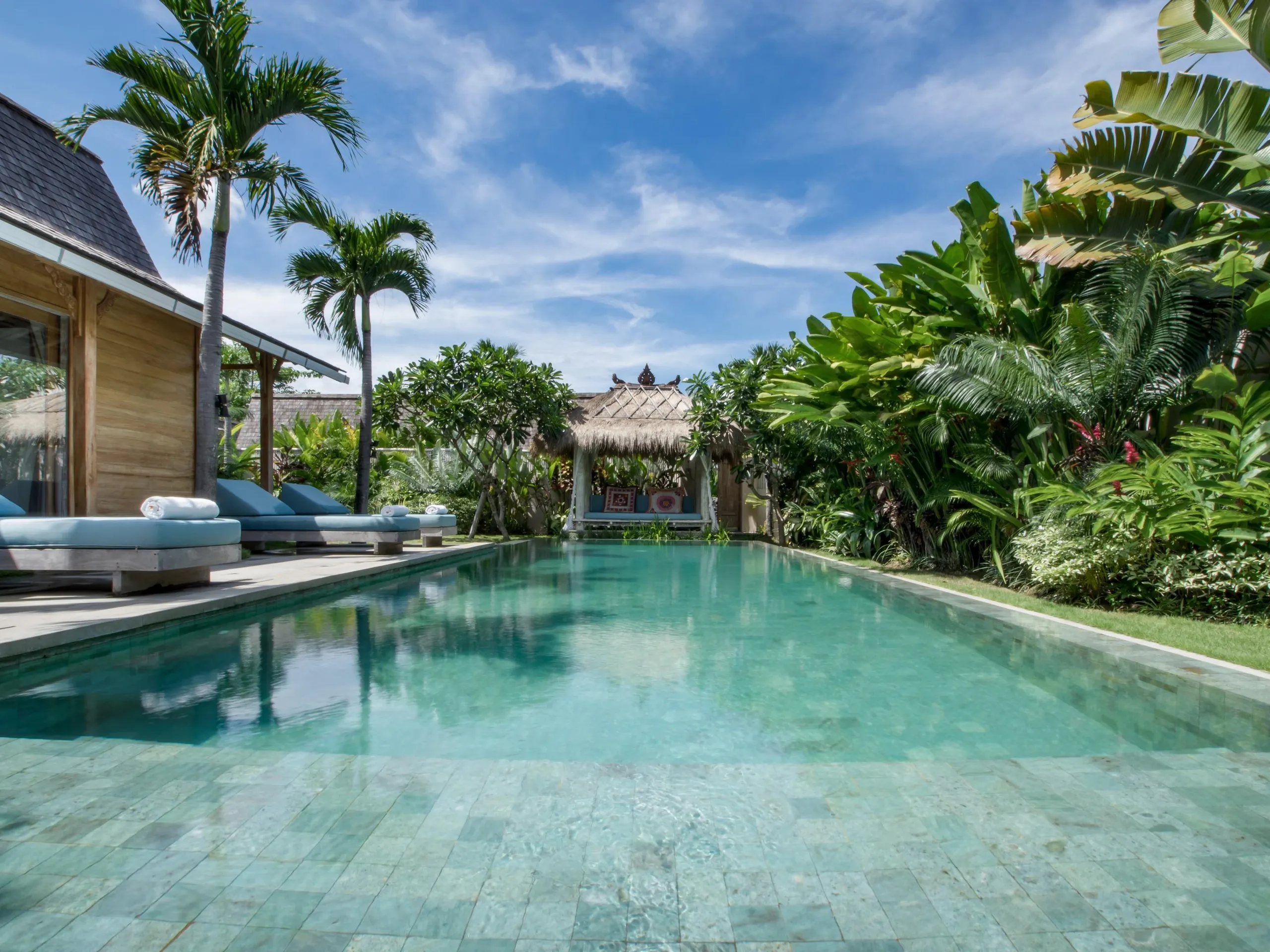 Grand Bali Estate with Large Private Pool and Lush Grounds — photograph 7