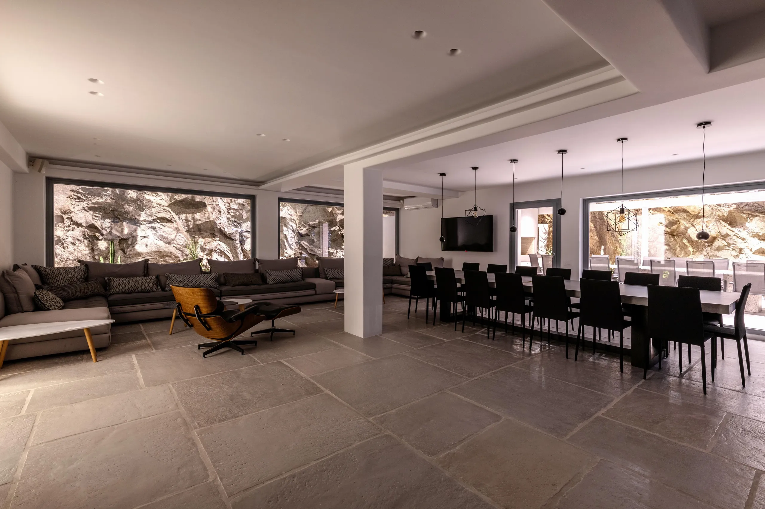 Tranquil Villa Haven with Infinity Pool and Mykonos Town Views — photograph 9