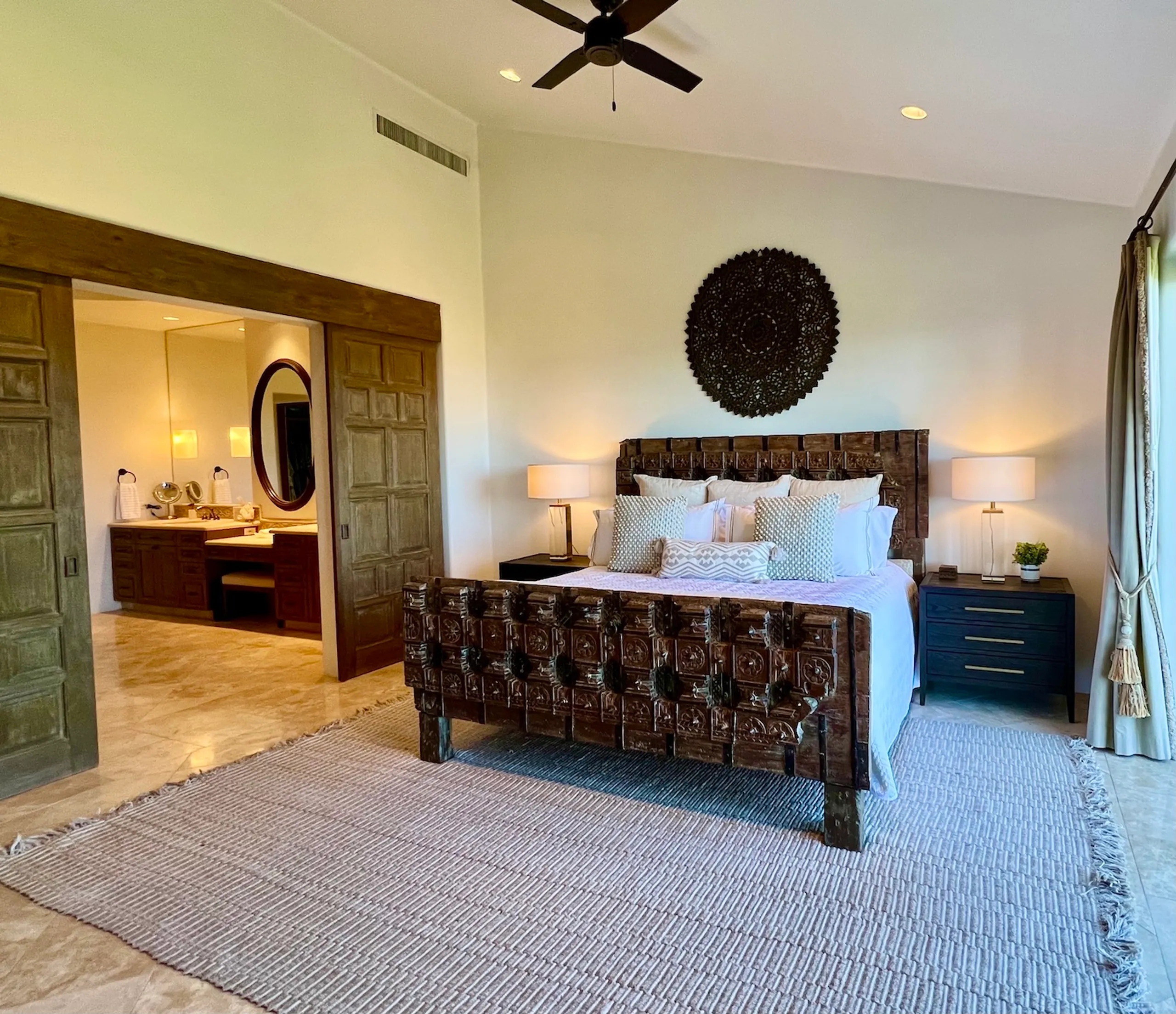 Exquisite Newly Renovated Villa with Private Pool, Top-Tier Amenities, and Sea of Cortez Views — photograph 12