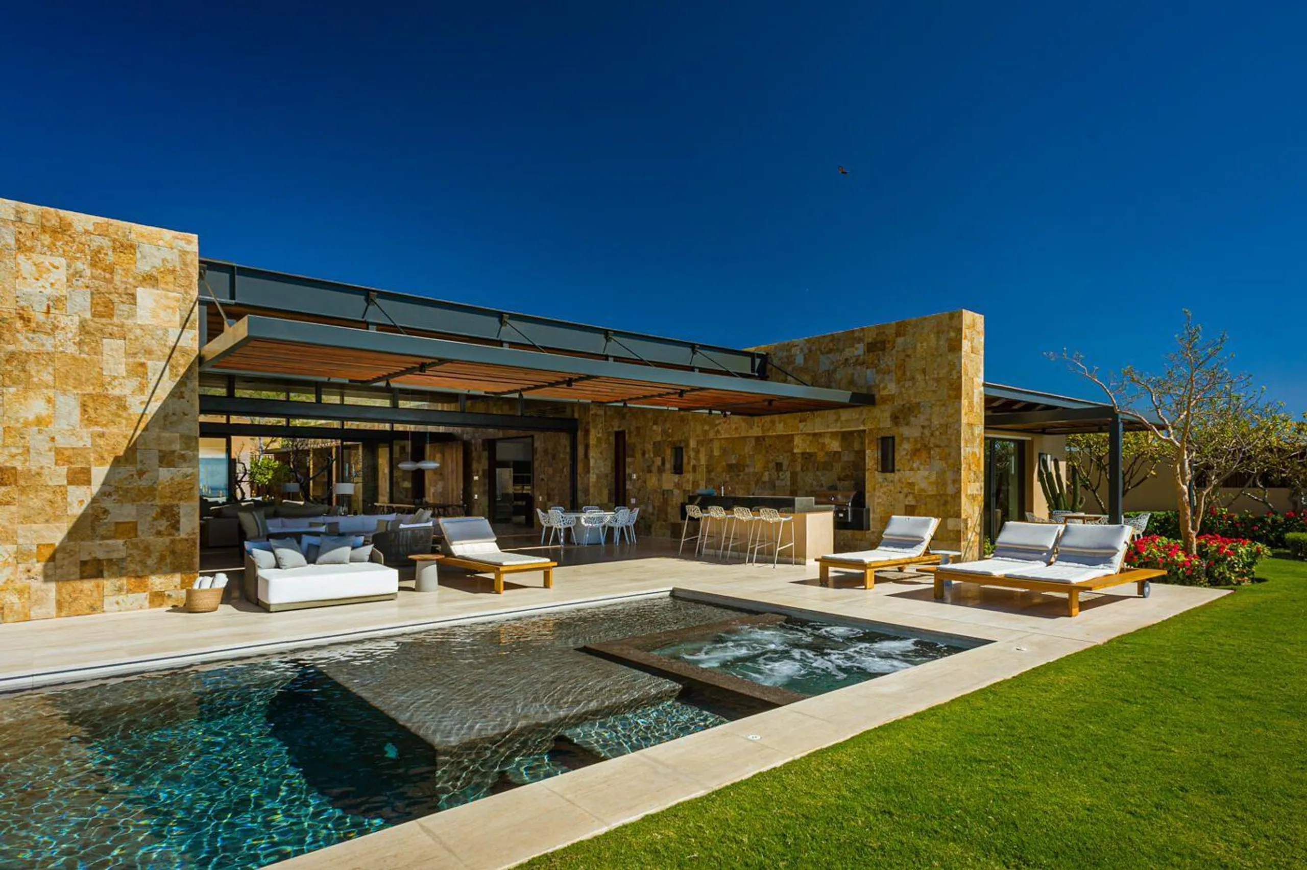 Richly Adorned Puerto Los Cabos Architectural Estate with Zero Edge Pool and Spectacular Views — photograph 3