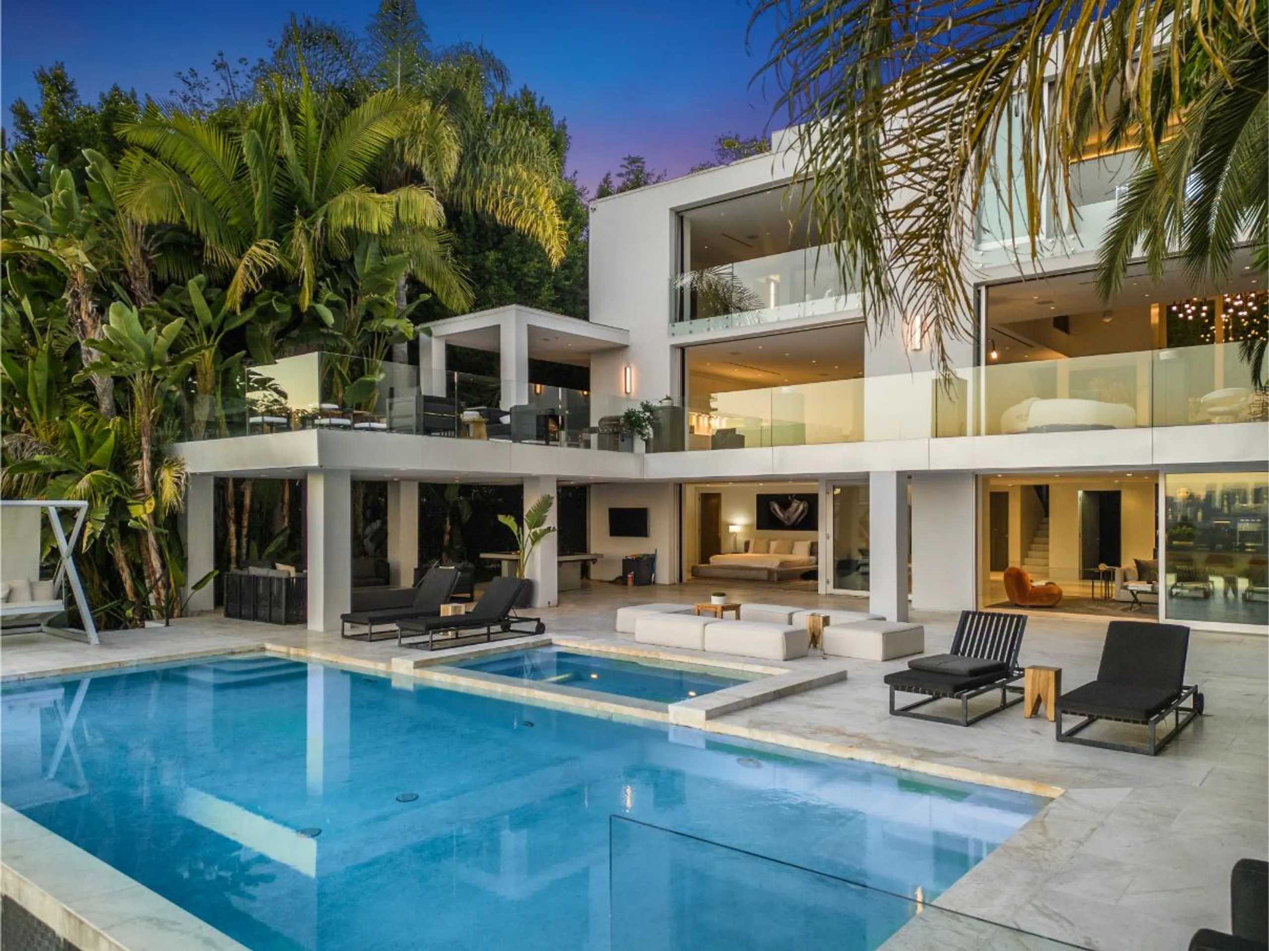 Contemporary Architectural Modern Estate with Infinity Pool and City Views, Hollywood Hills