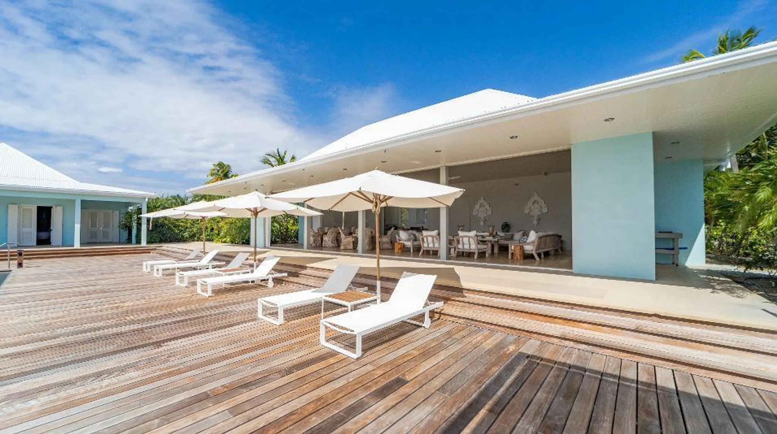 Gleaming Secluded Garden Villa in St. Barts with Private Pool and Ocean Views — photograph 7