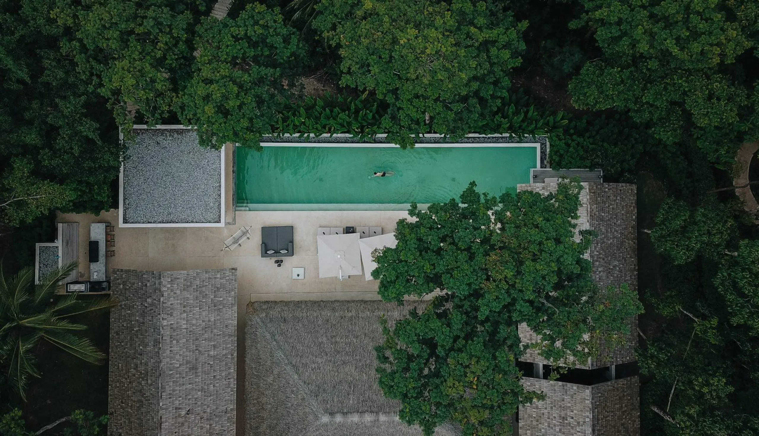 Inspiring Tropical Villa with Private Pool and Ocean Views — photograph 8