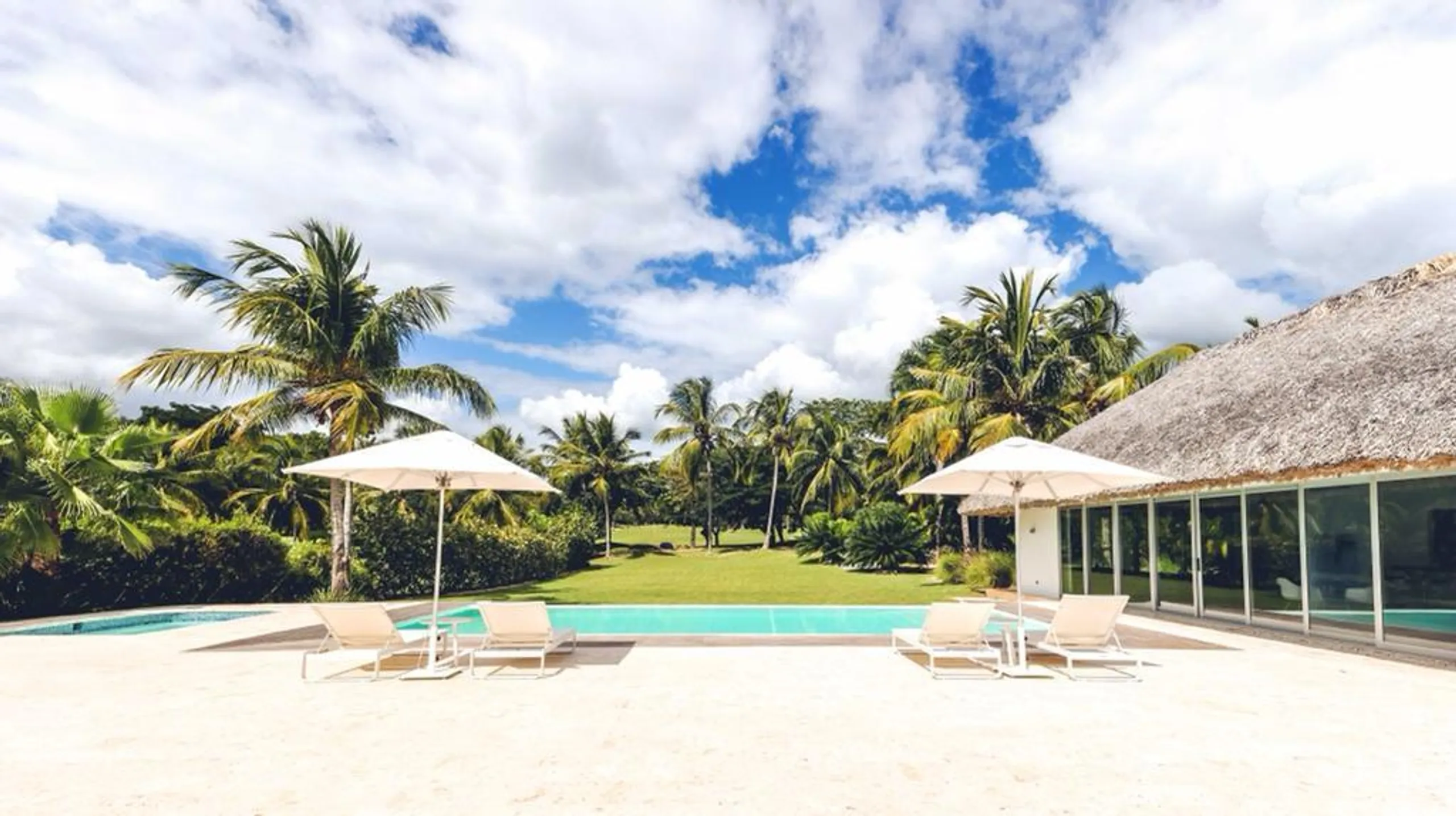 Majestic La Romana Estate with Private Pool and Hot Tub — photograph 2