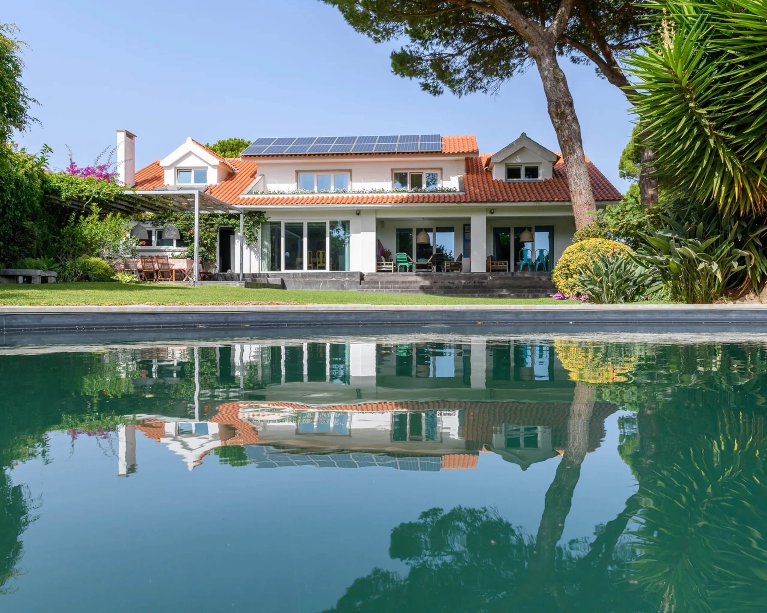 Grand Cascais Estate with Pool & Full Service for Large Groups, Cascais
