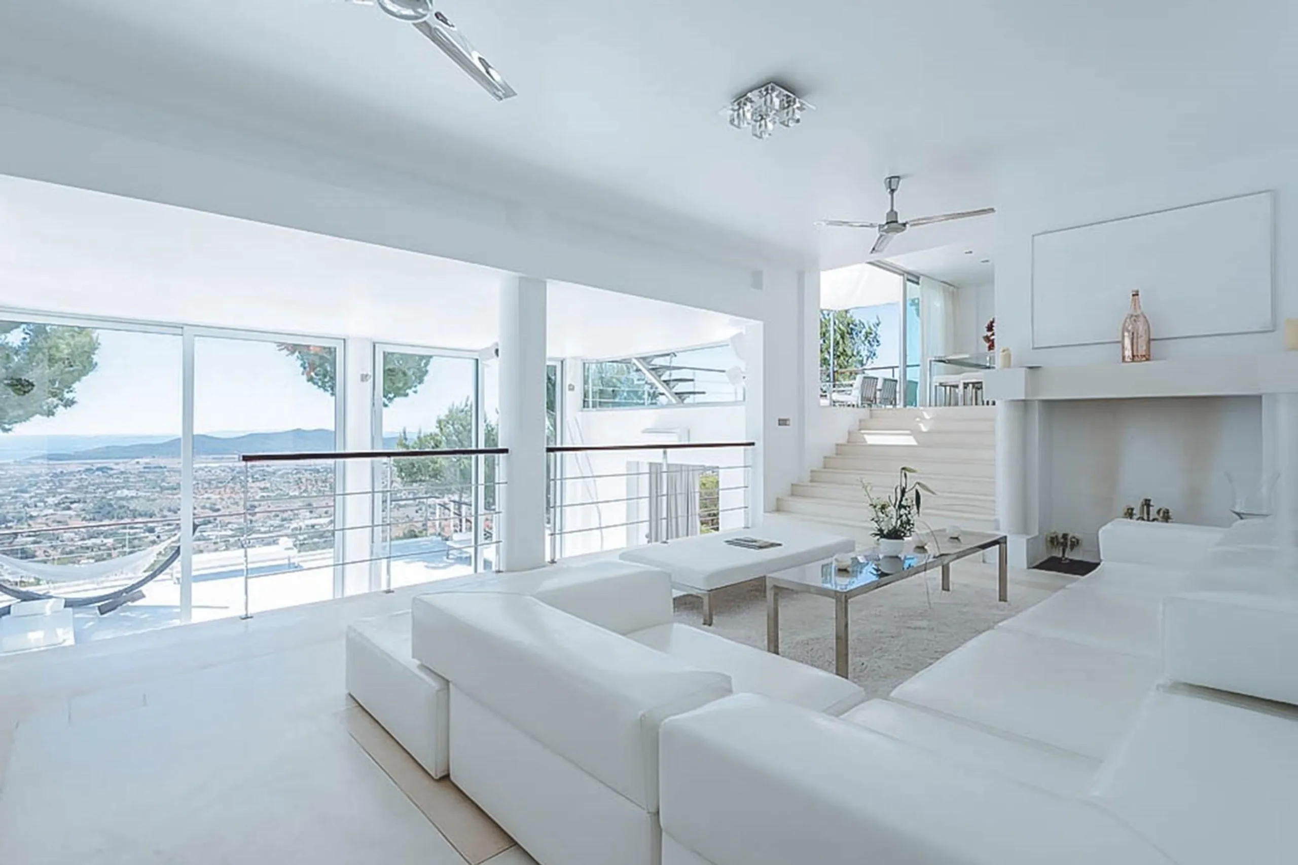 Lavish Villa in Ibiza with Pool and Breathtaking Panoramic Views — photograph 11