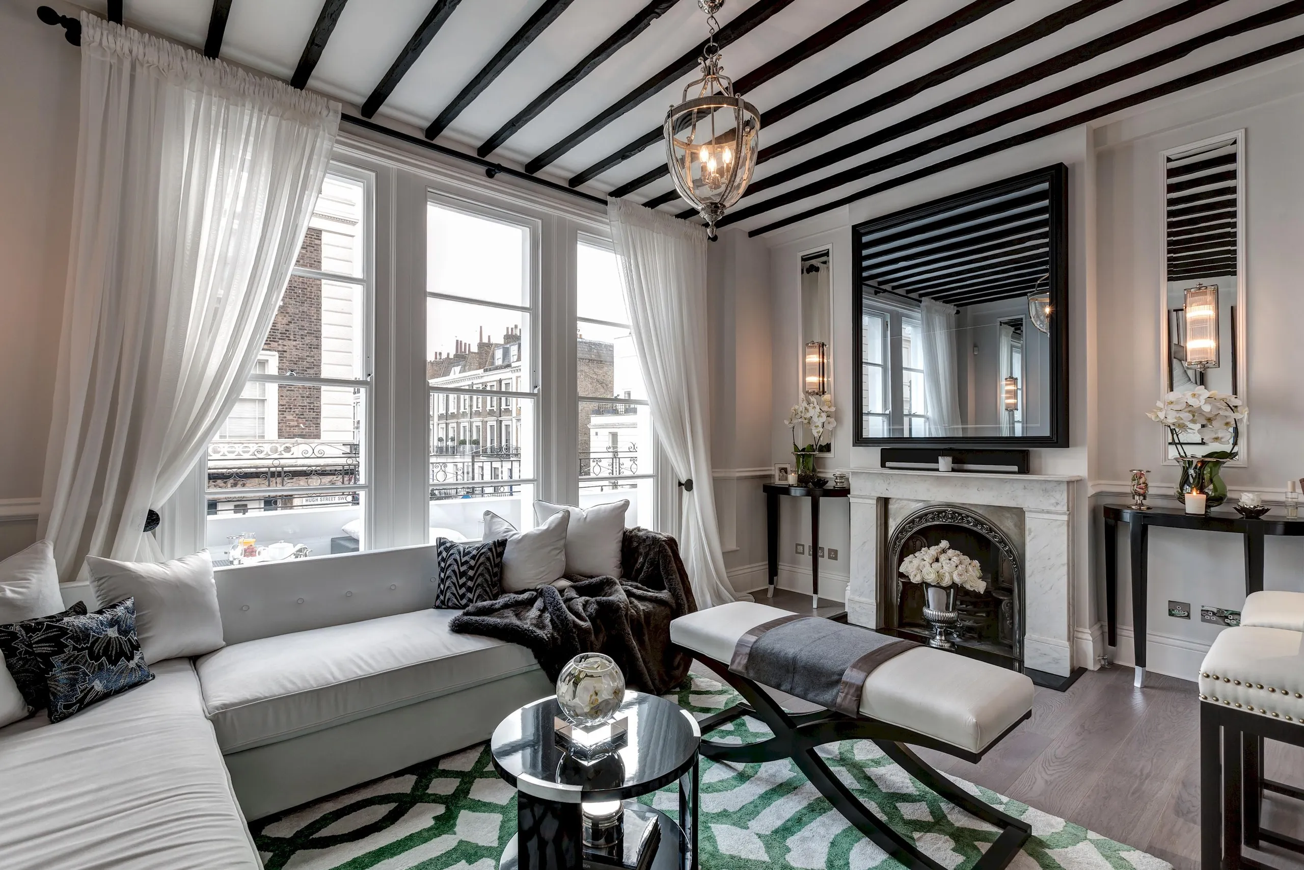 Stunning Luxury British Penthouse London Loft, London