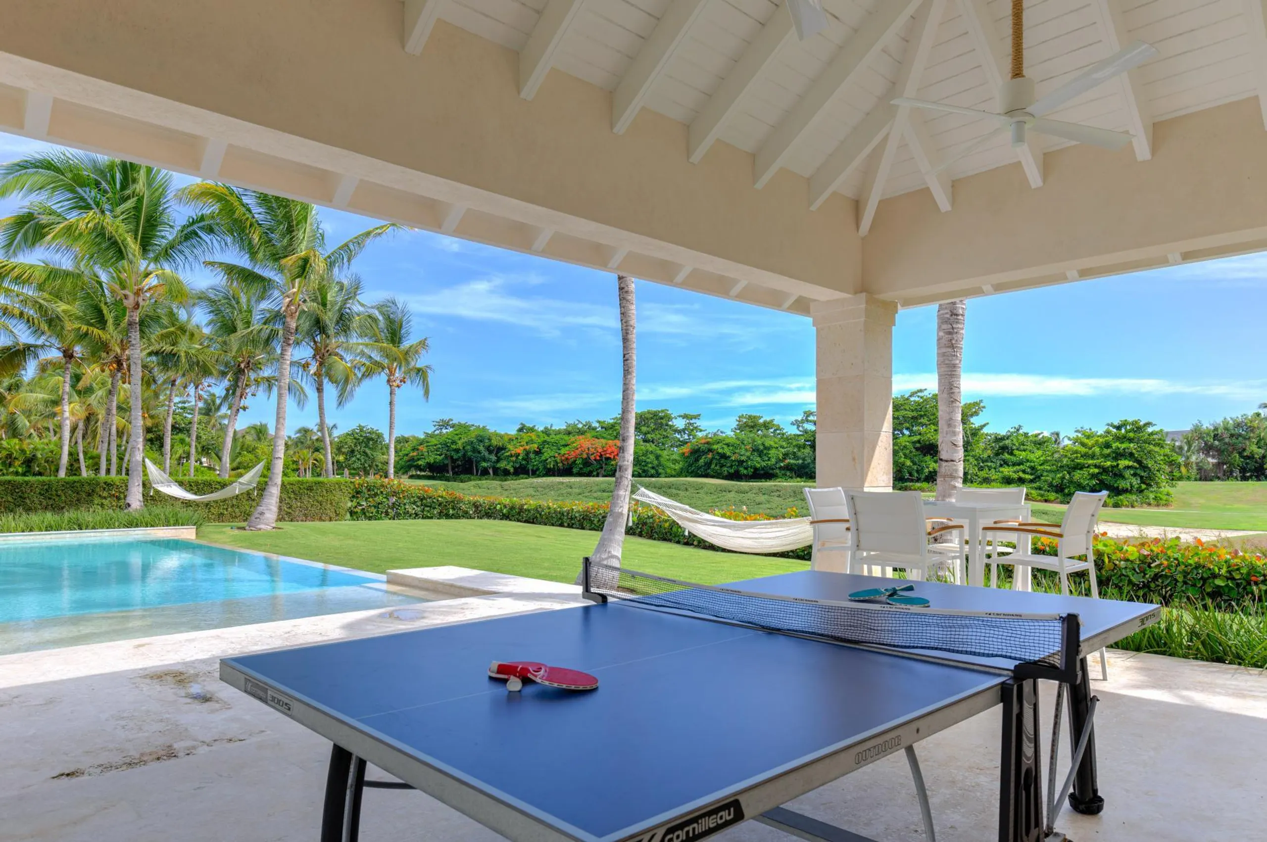 Resplendent Five Bedroom Villa with Privaate Pool and Scenic Views — photograph 7