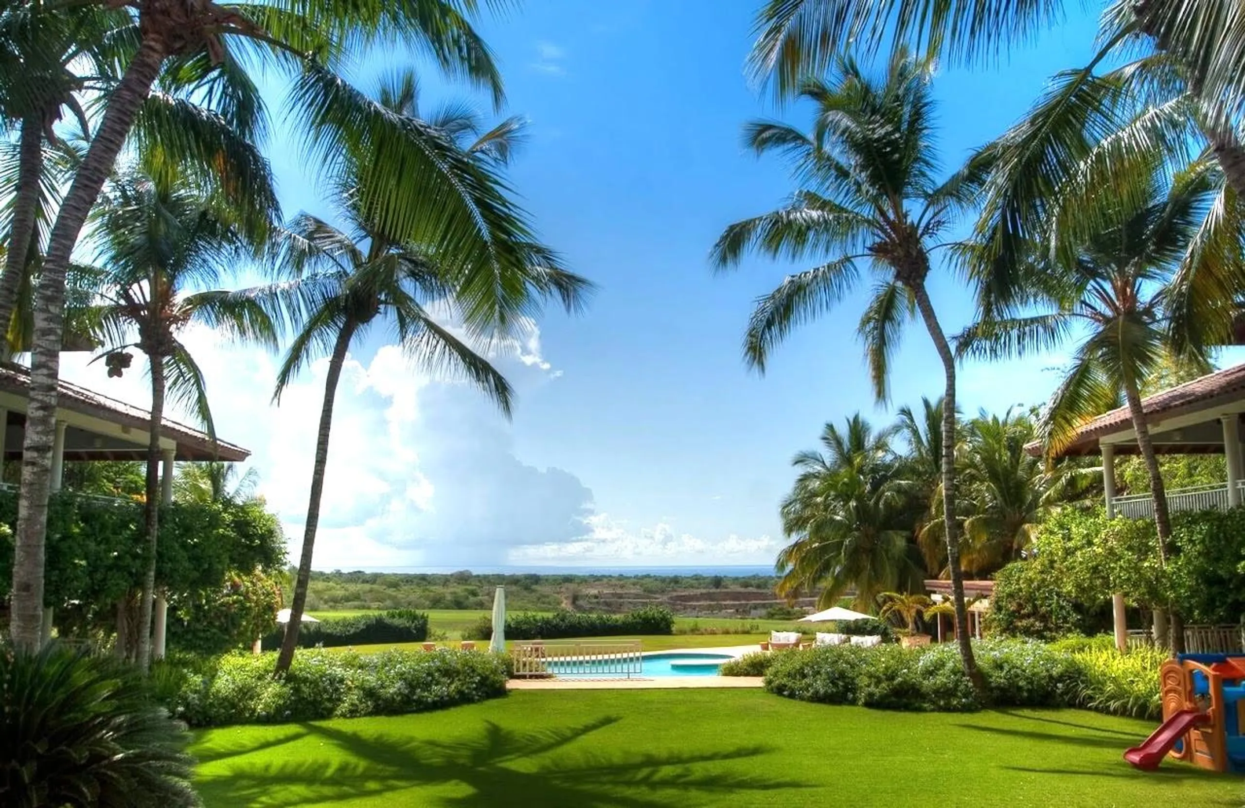 Rejuvenating La Ramona Retreat with Stunning Views — photograph 5