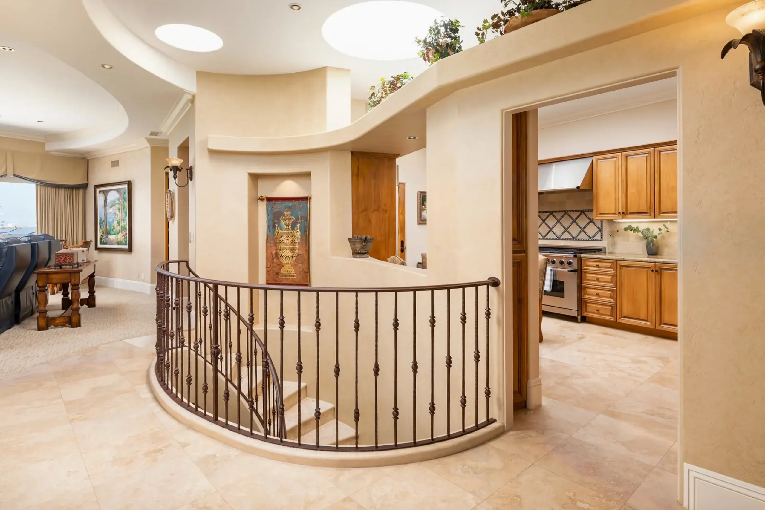 Beachside Tuscan Style Villa with  Ocean Views, Movie Theater, and Spacious Living — photograph 11