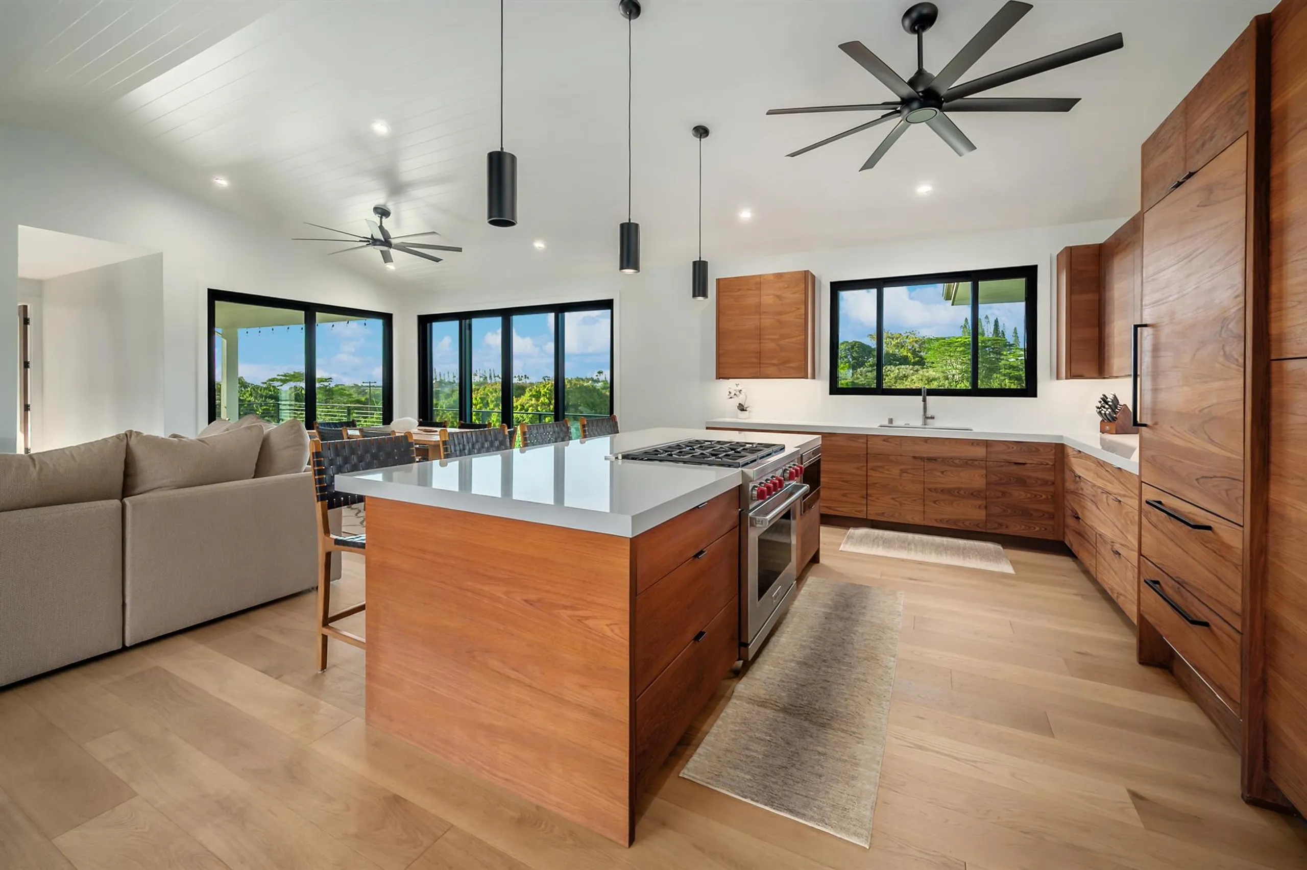 Stunning Brand-new Villa with Private Pool and Mountain Views — photograph 10