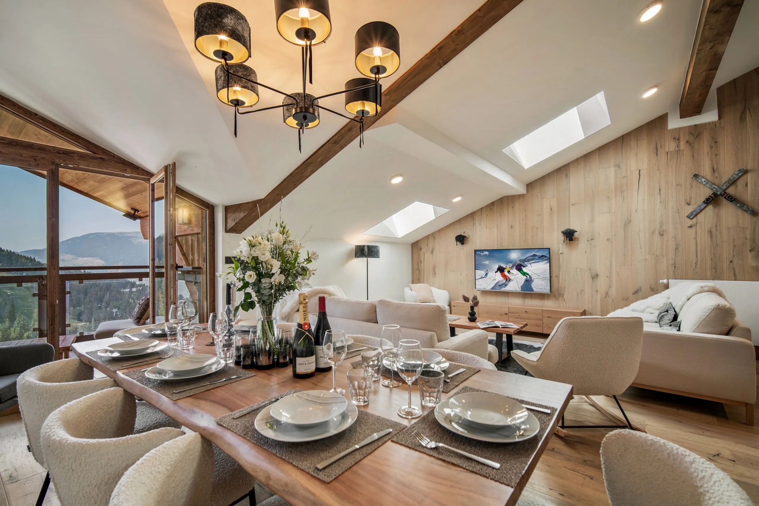 Relaxing 4 Bedroom Villa in Courchevel with Sauna and Mountain Views, Courchevel