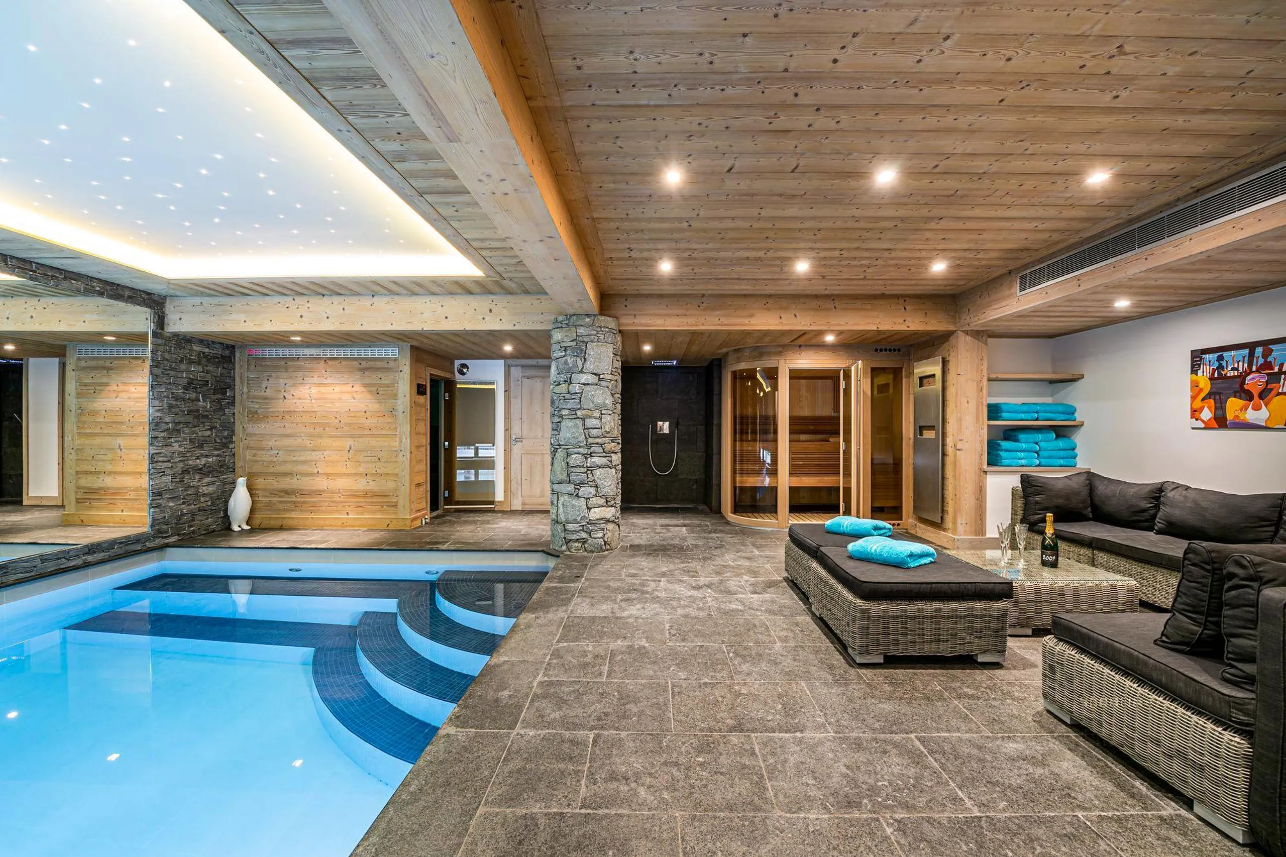 Invigorating 6BR Villa with Private Indoor Swimming Pool, Sauna and Alpine Scenery, Saint Bon Tarentaise