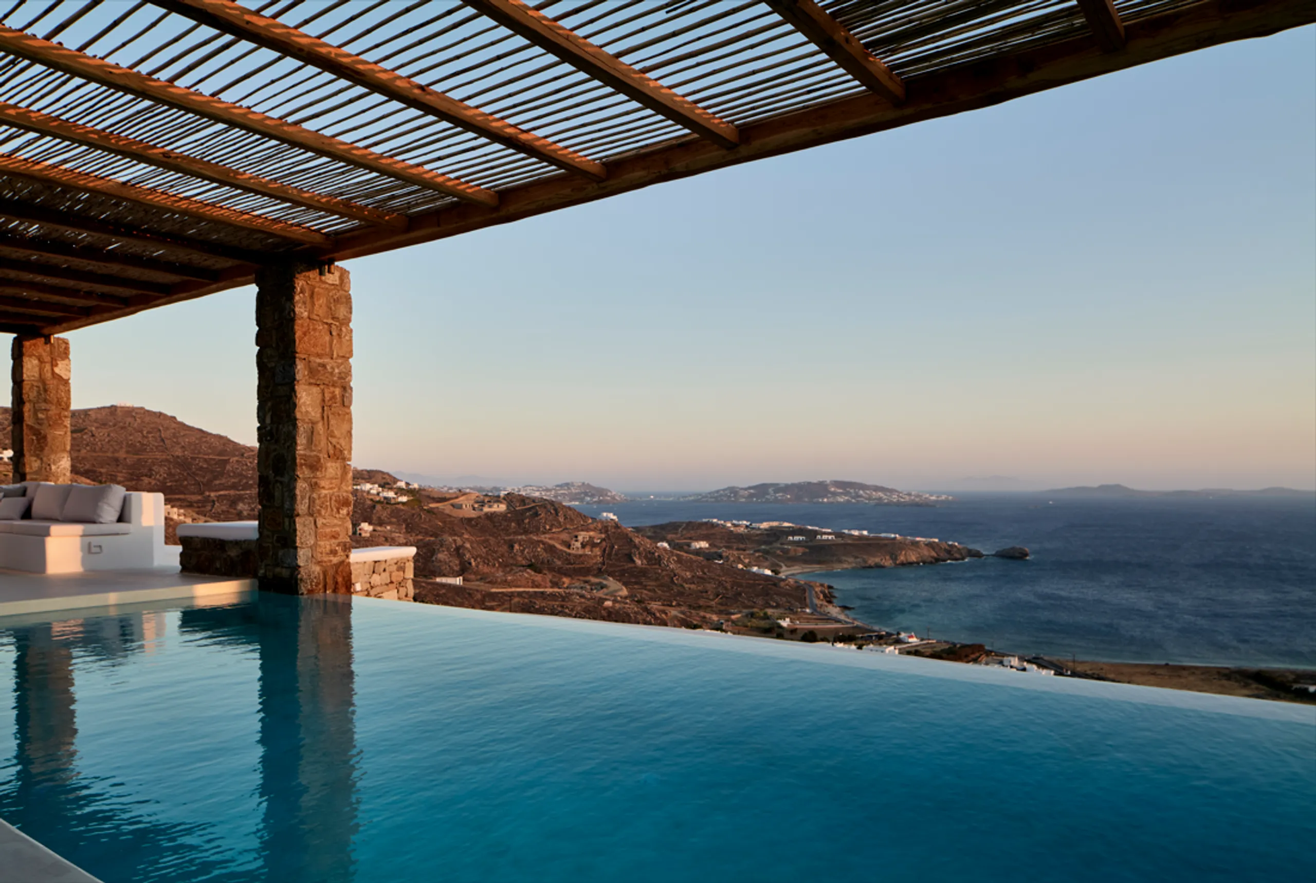 Spectacular Mykonos Villa with Private Pool and Unobstructed Sunset Views — photograph 7