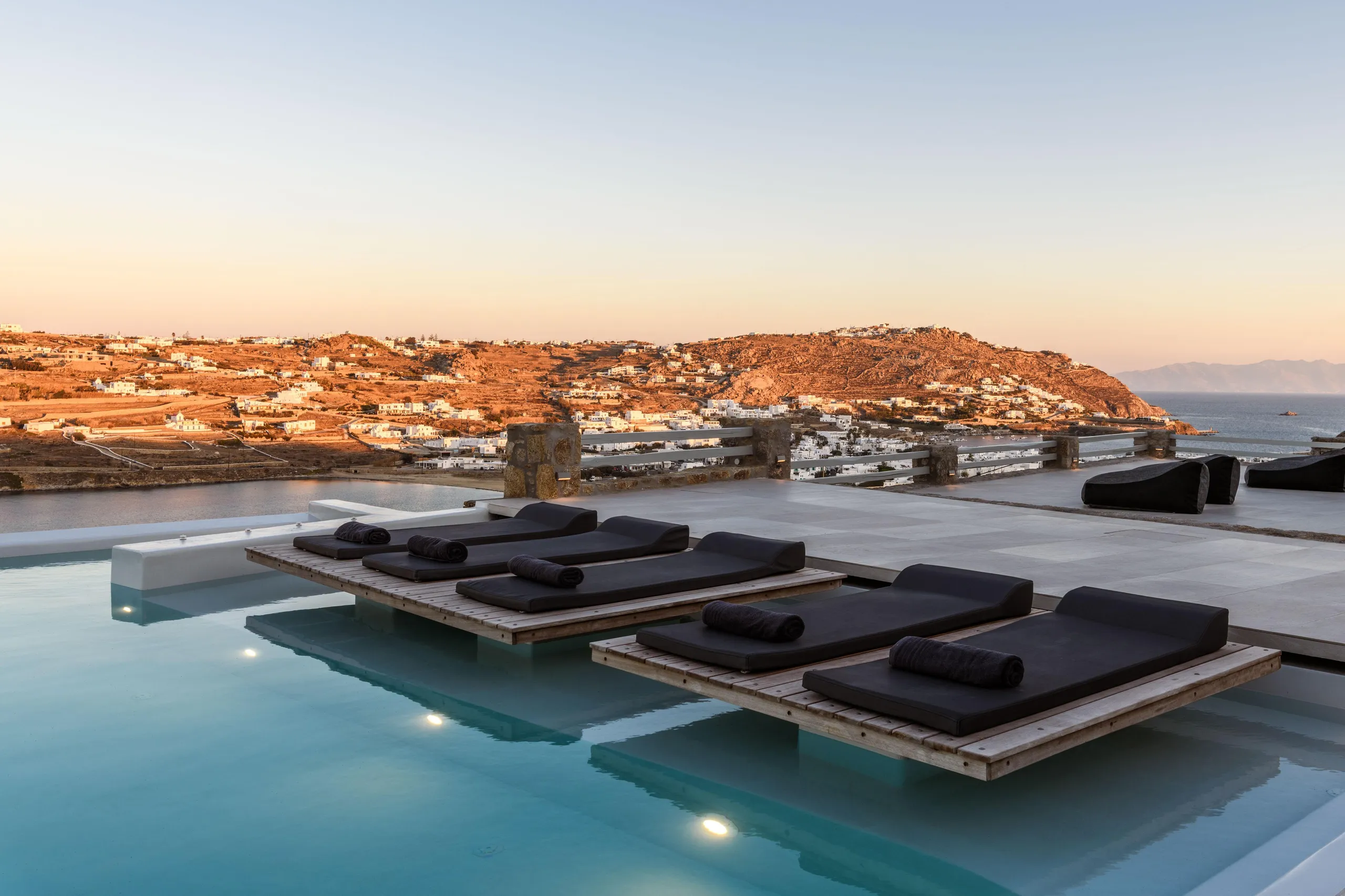 Unforgettable Vacation at this Exquisite Holiday Villa with Pool and Views in Ornos — photograph 11