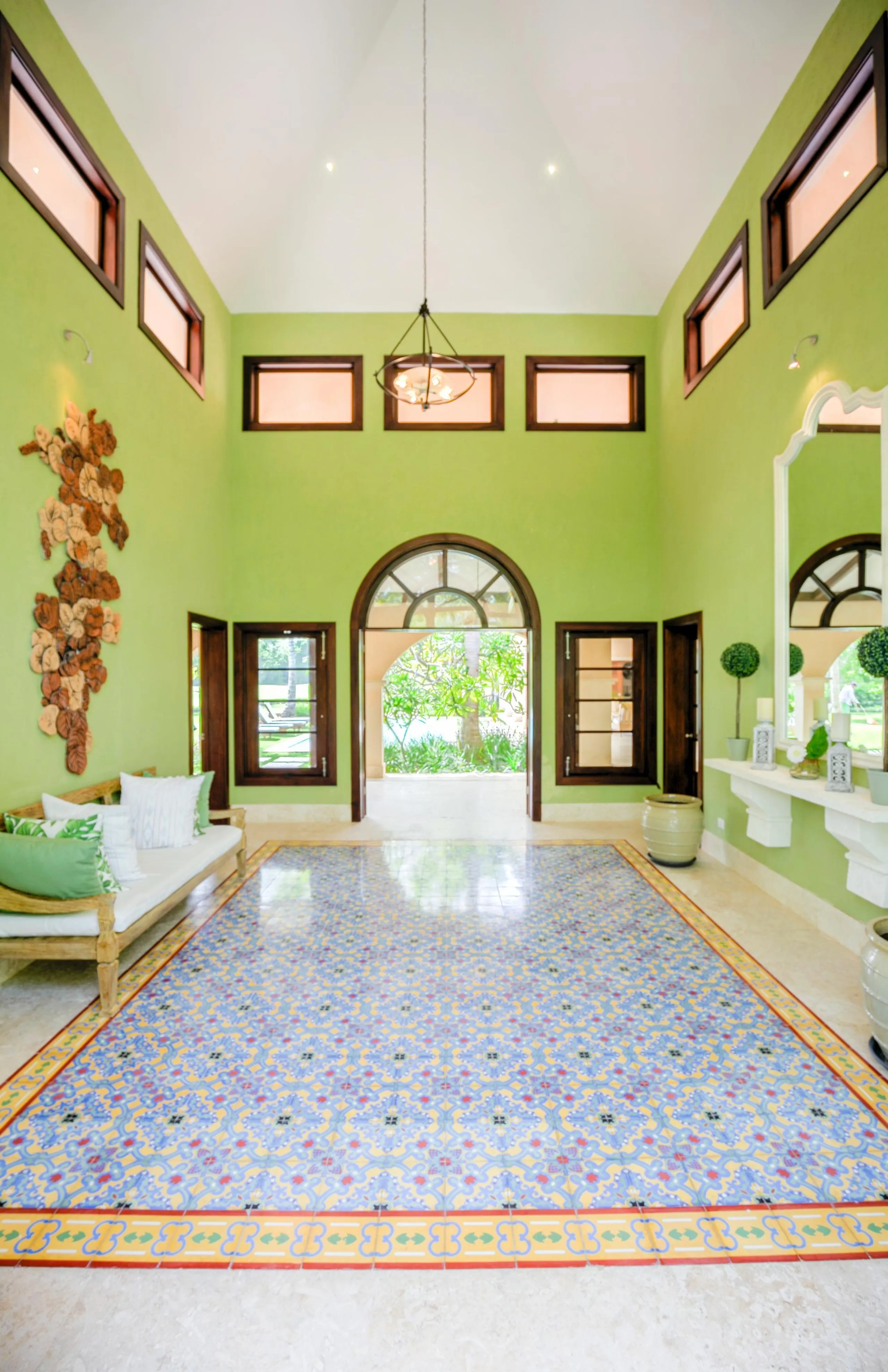 Spacious Tropical Villa with Private Swimming Pool and Spacious Living Areas — photograph 8