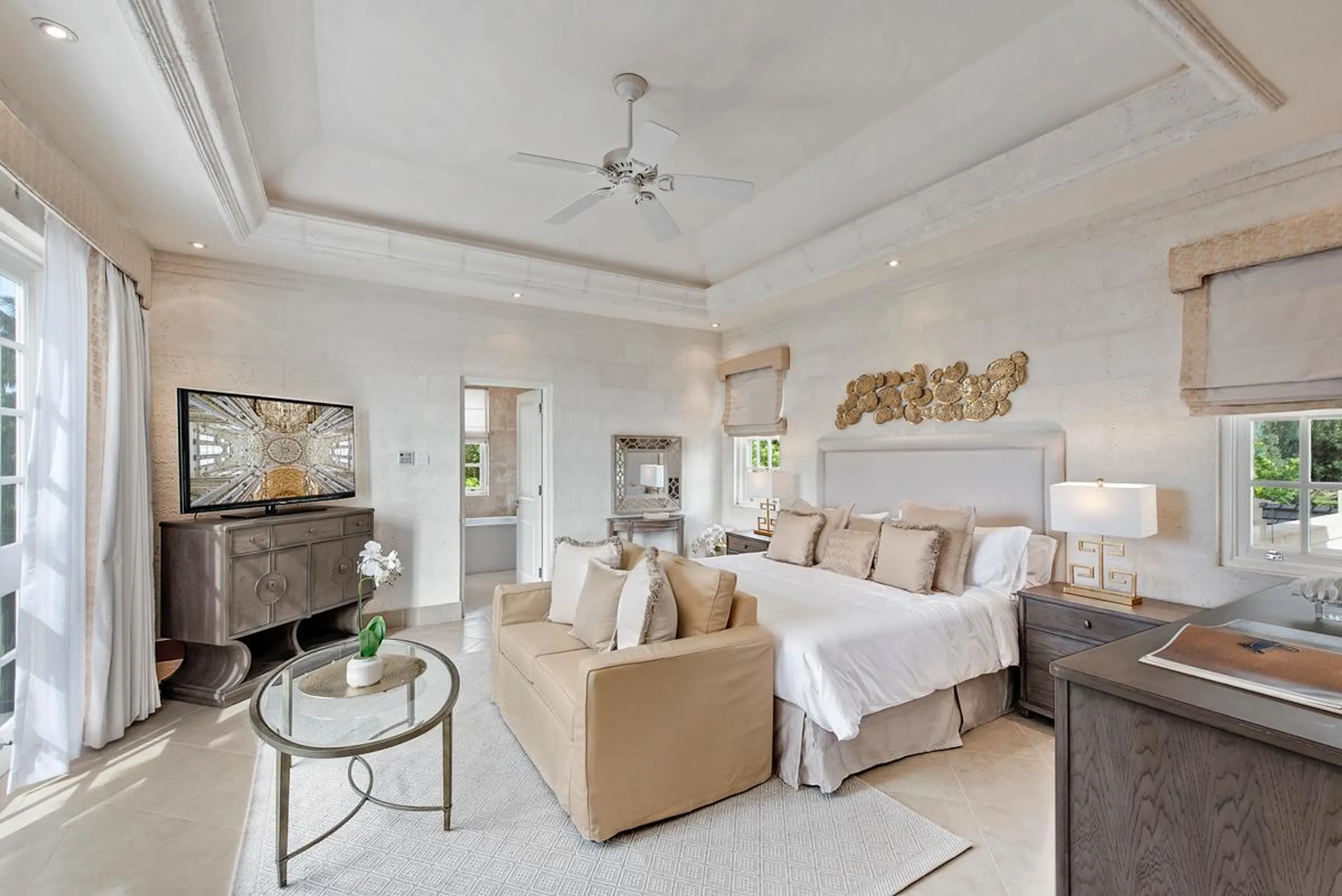 Top-of-the-line Bajan Villa with Private Pool and Beach Views — photograph 11