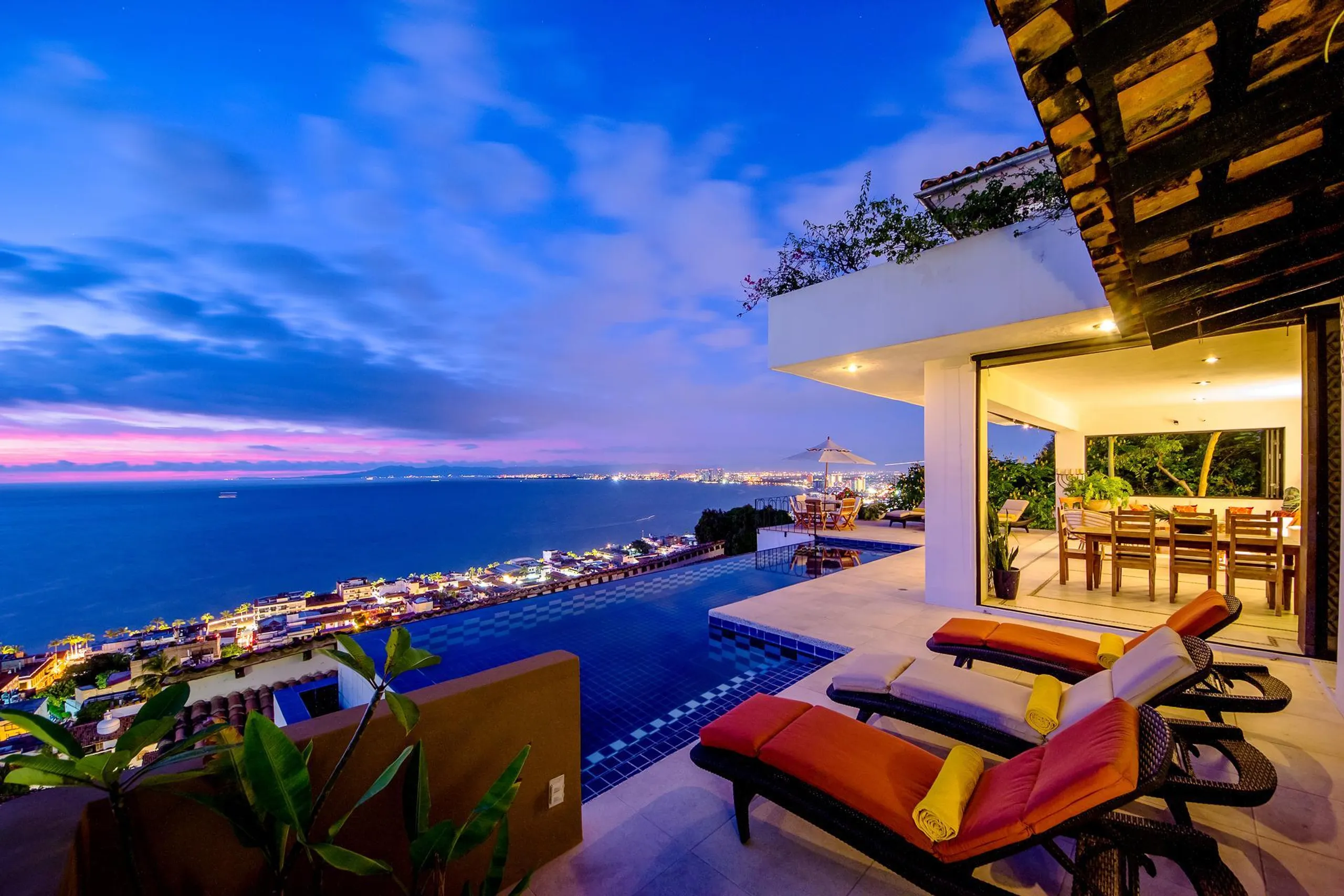 Stunning Puerto Vallarta Luxury Villa with Infinity Pool and Gorgeous Ocean Views, Puerto Vallarta