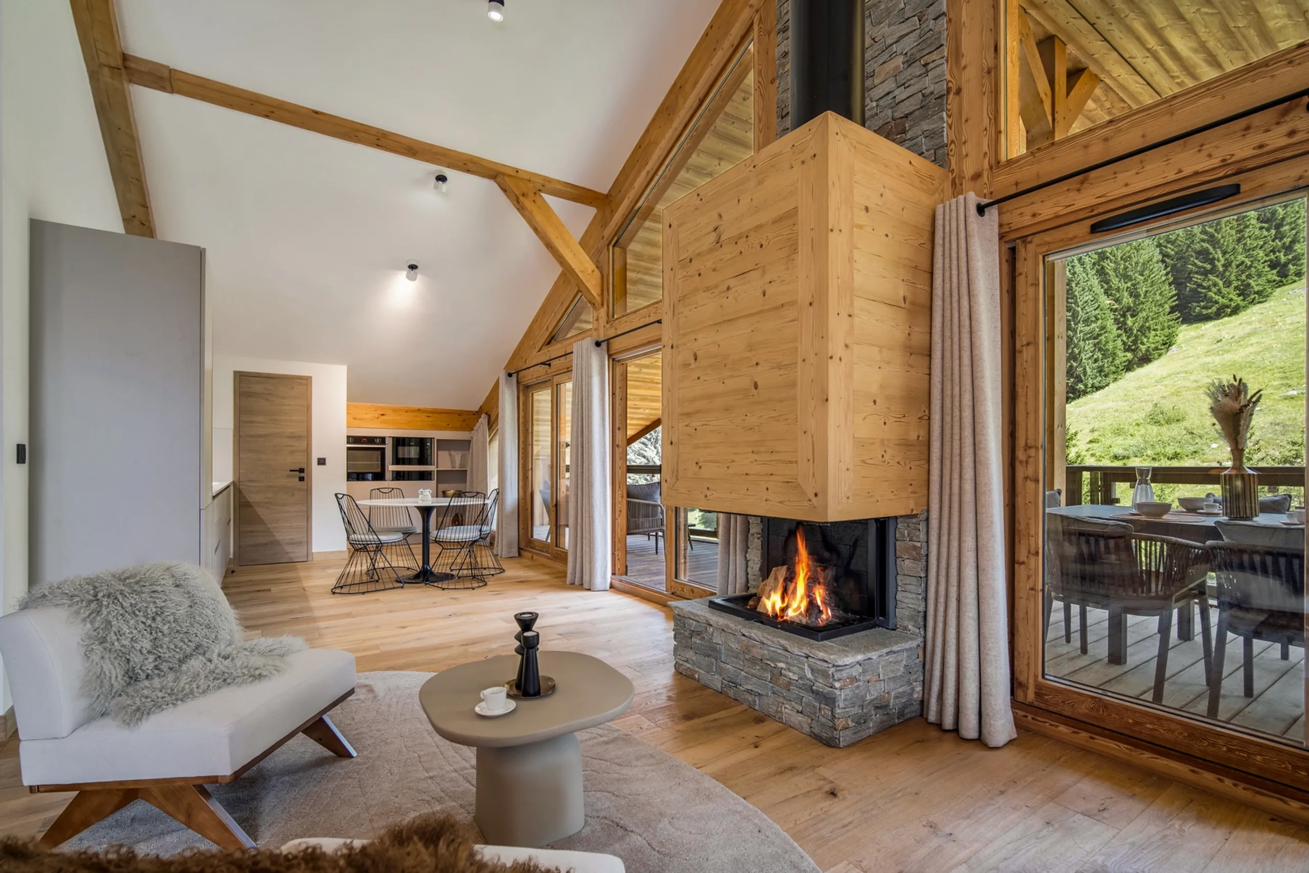 Refined Courchevel 4Bedroom Villa with Mountain Views — photograph 6