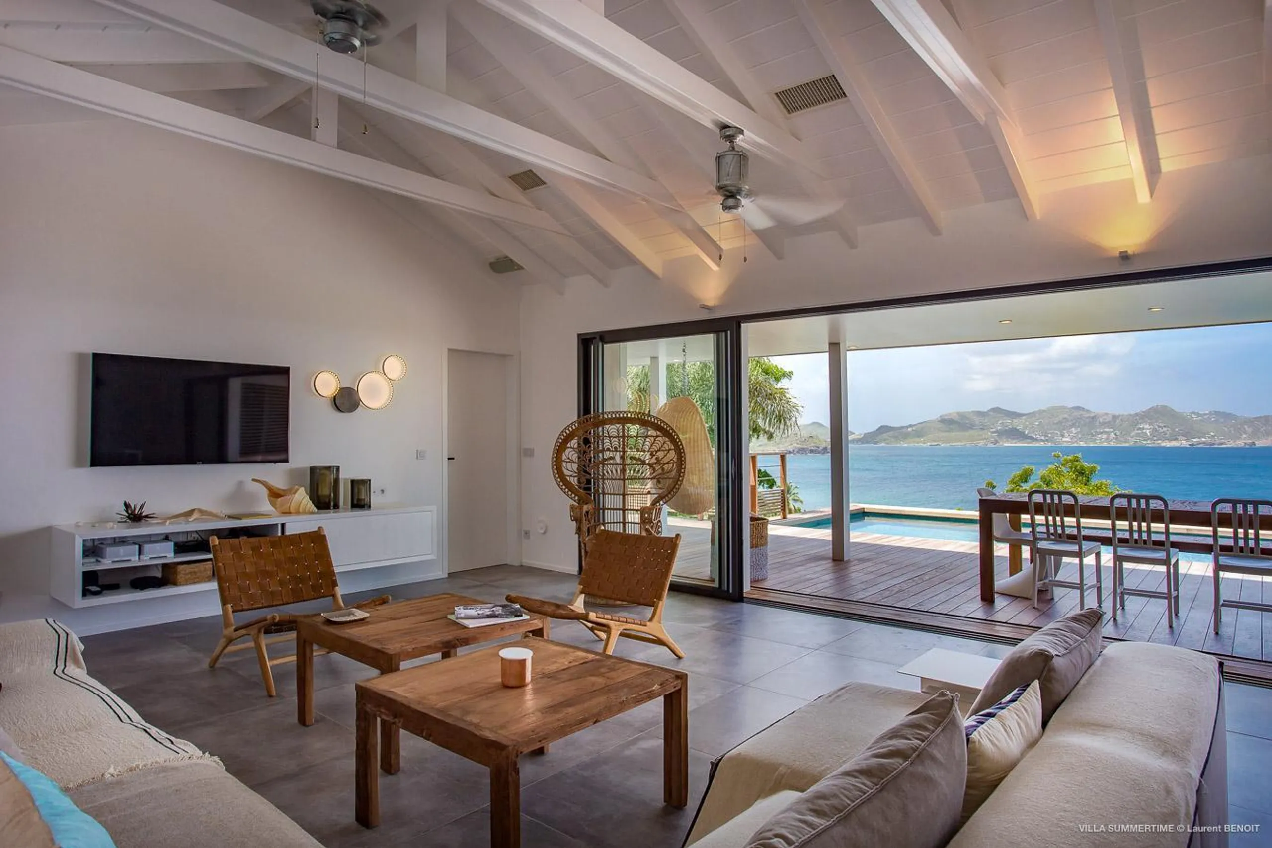 Classy Oceanview Estate with Private Pool and Walks to Beach — photograph 12