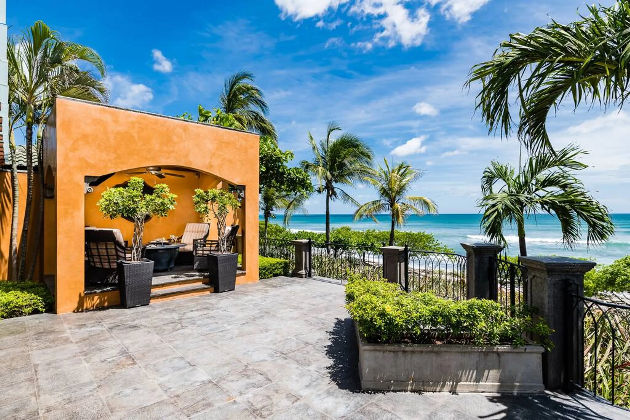 Seaside Tamarindo Villa with Private Infinity Pool, Ocean Views, Rancho, & Modern Comforts — photograph 10