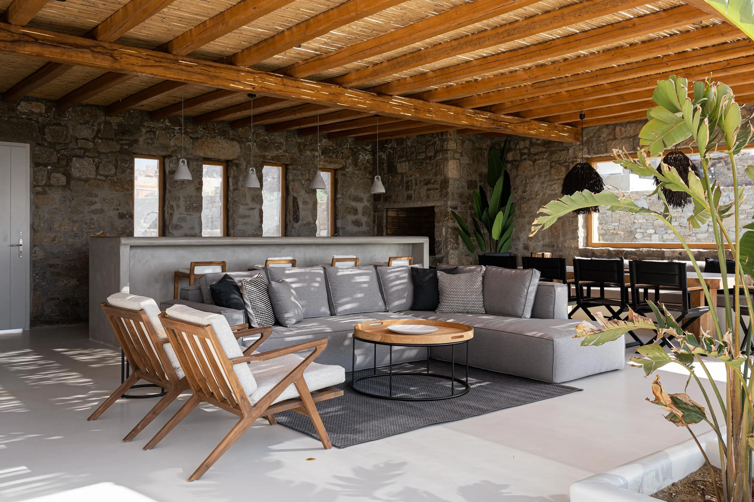Experience Unmatched Opulence at This Luxury Villa Rental with Sweeping Views — photograph 7