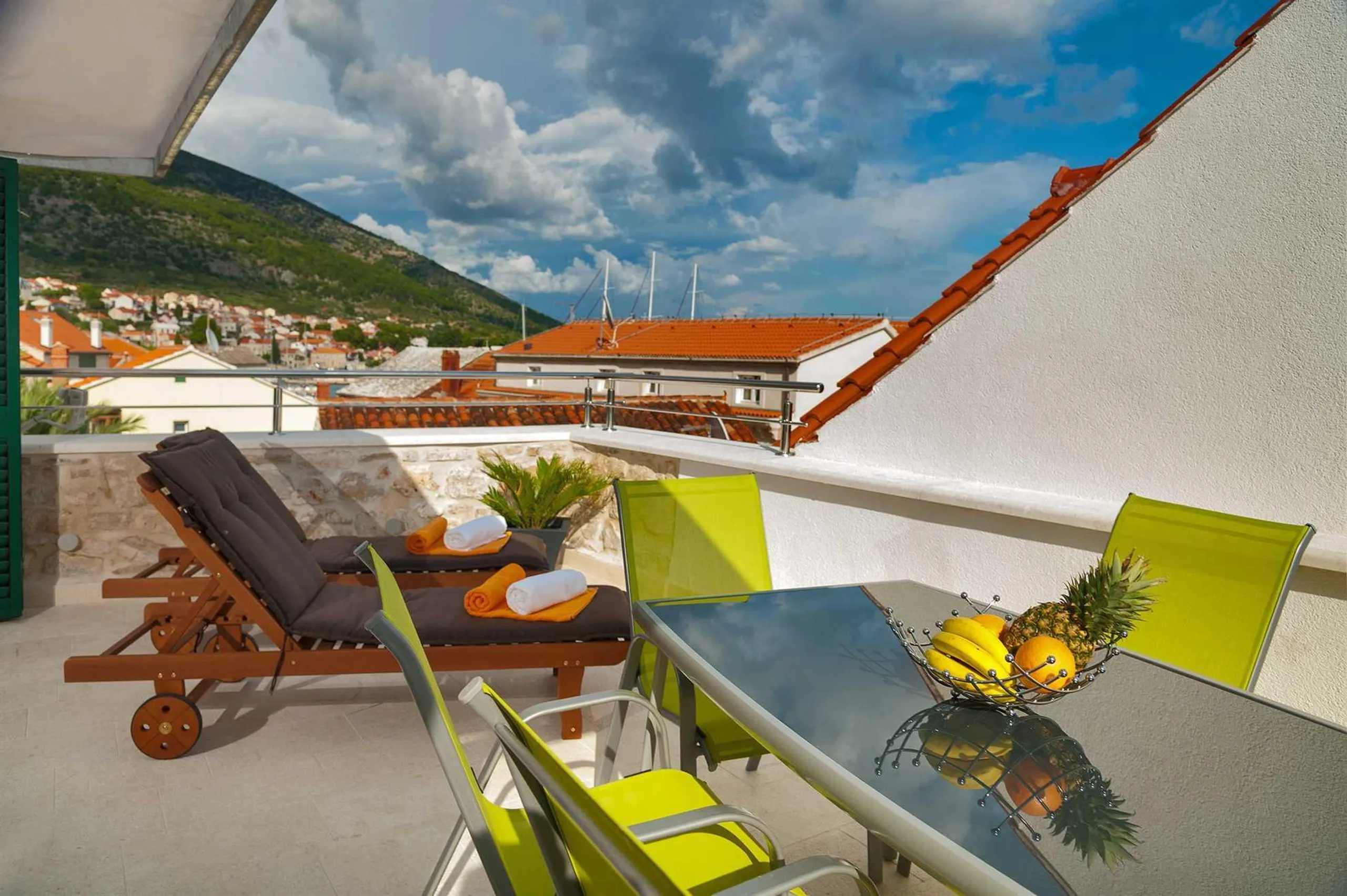 Sophisticated  Villa with Private Pool, Jacuzzi, Sauna and Sea Views — photograph 12