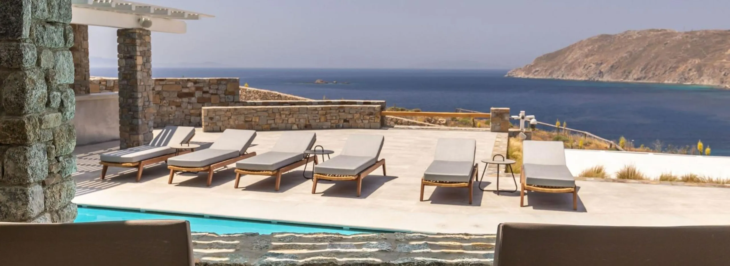 Splendid Kalo LIvadi Retreat with Infinity Pool and Breathtaking Views — photograph 3