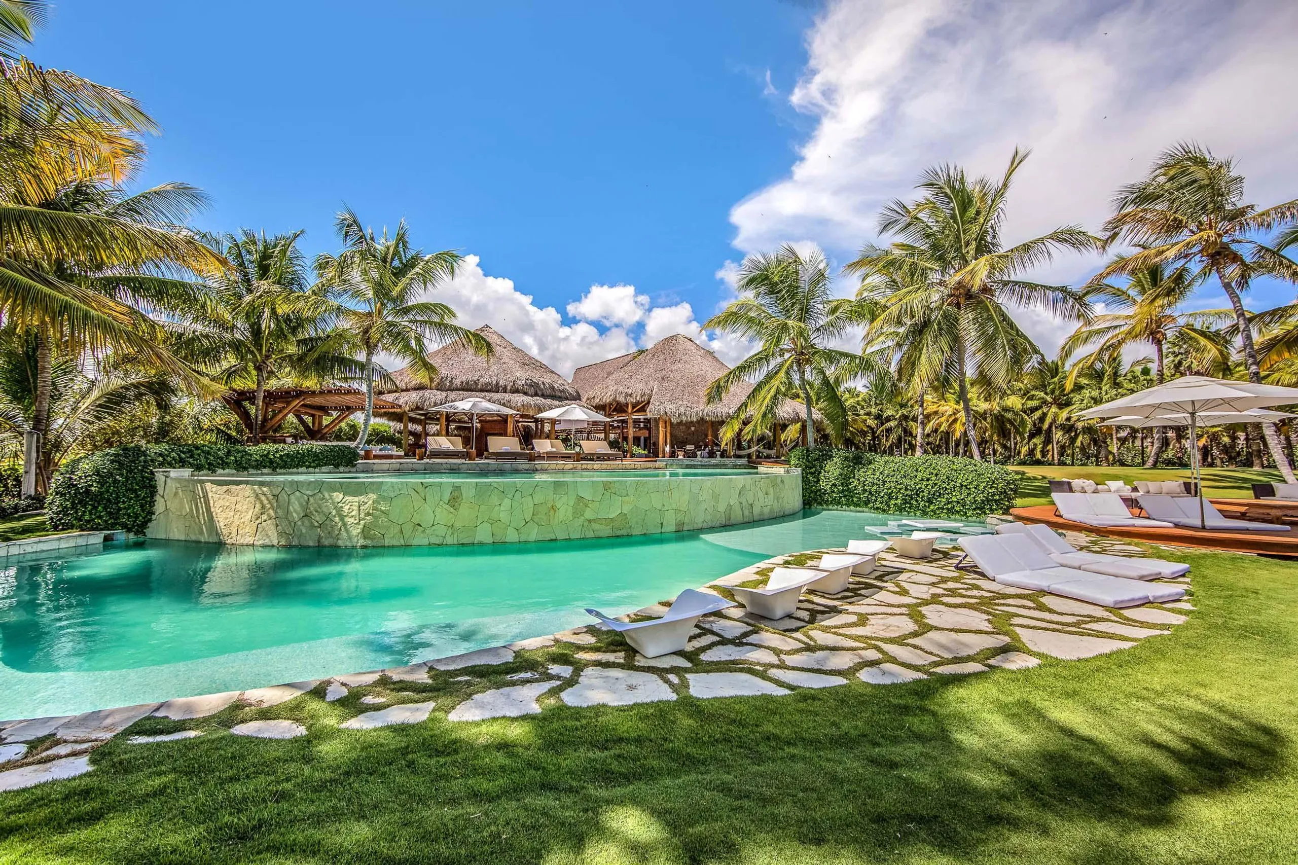 Ocean Front Punta Cana Villa with Private Pool and Walks to Beach, Punta Cana