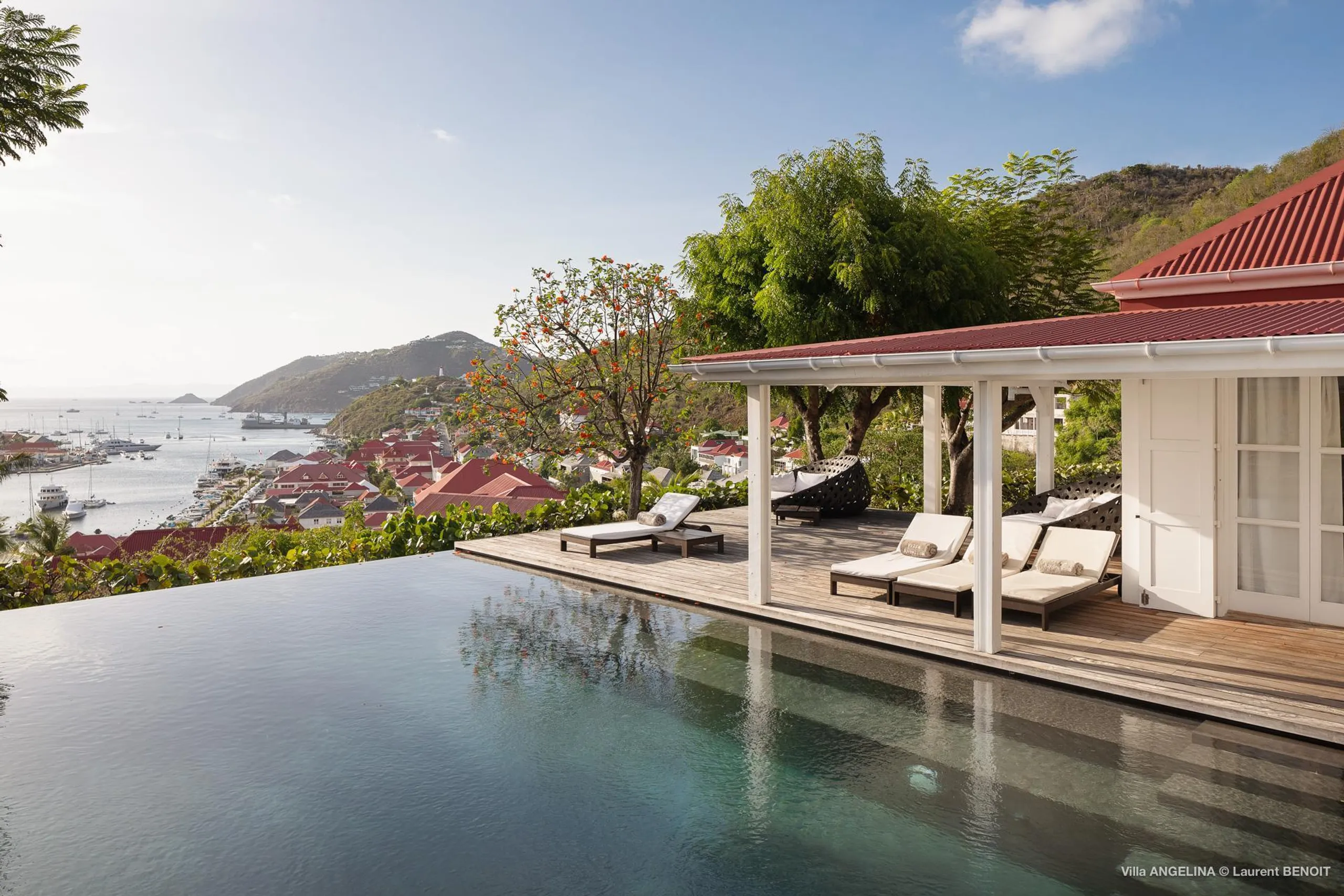 Elegant Seaview Retreat with Infinity Pool and Jacuzzi, Gustavia